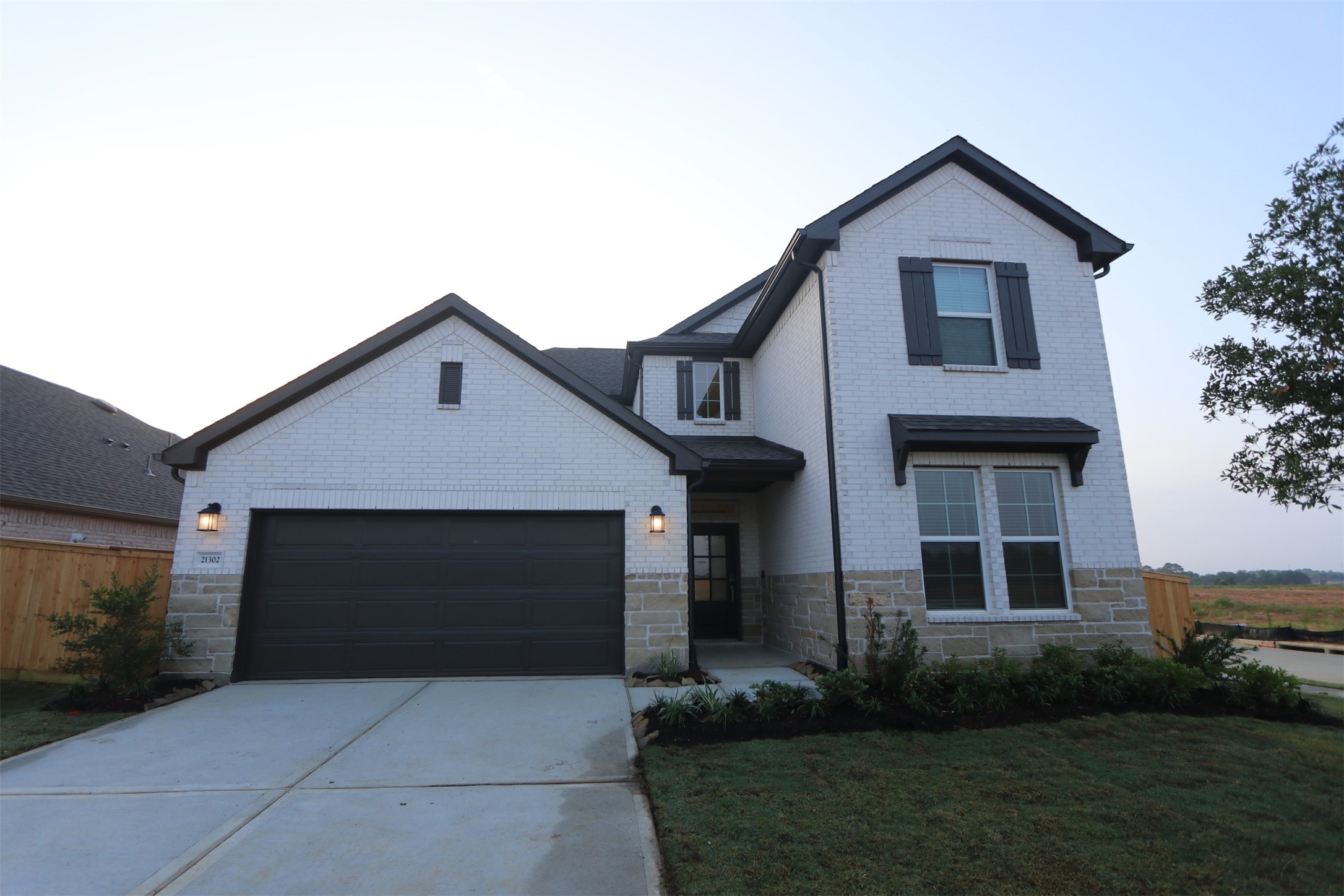 21302 Villa Spruce Lane Property Photo 1