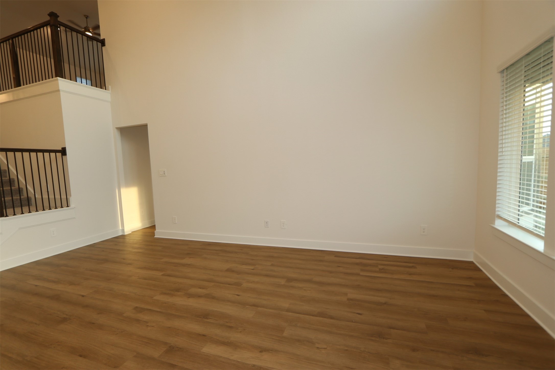 21302 Villa Spruce Lane Property Photo 3
