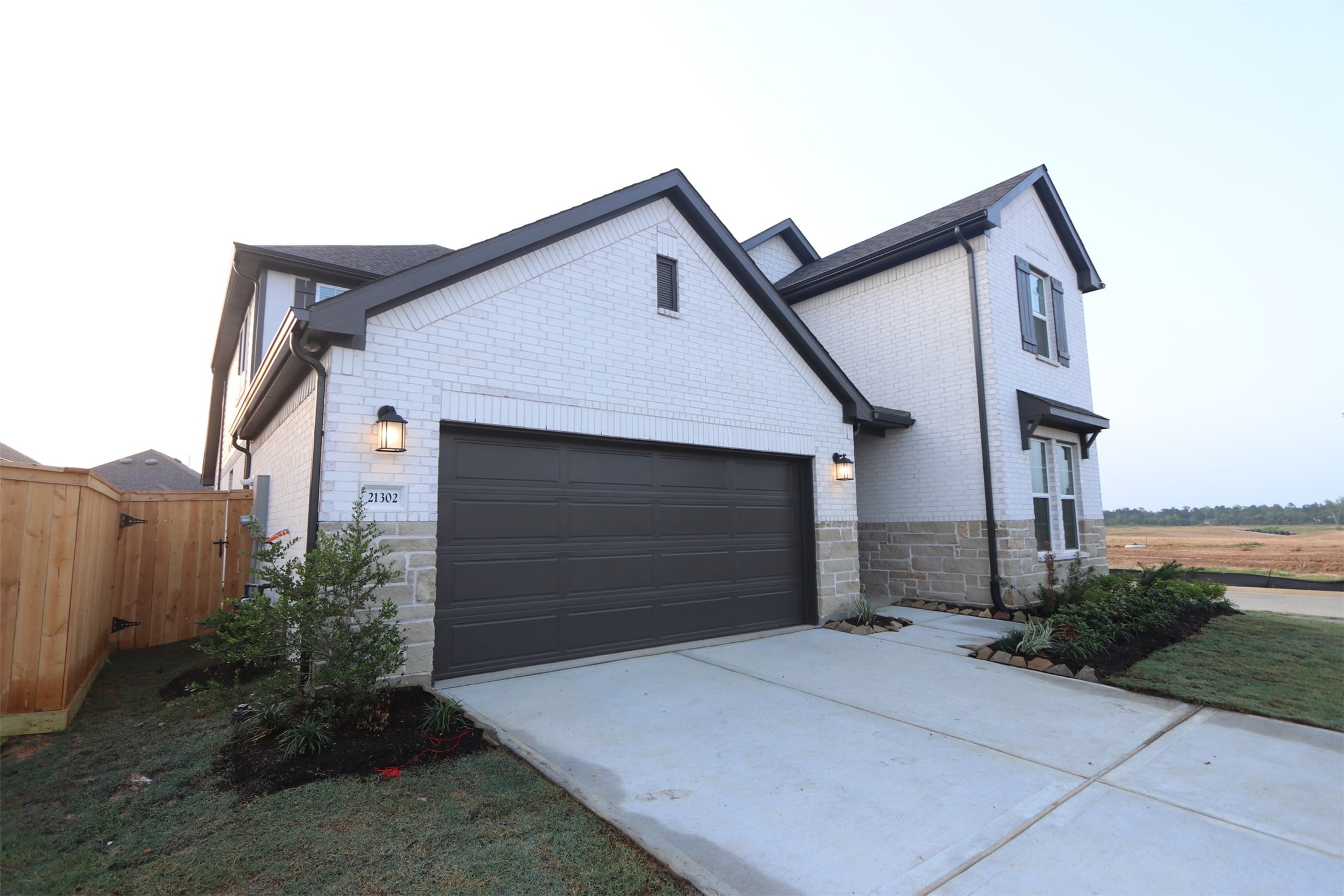 21302 Villa Spruce Lane Property Photo 9