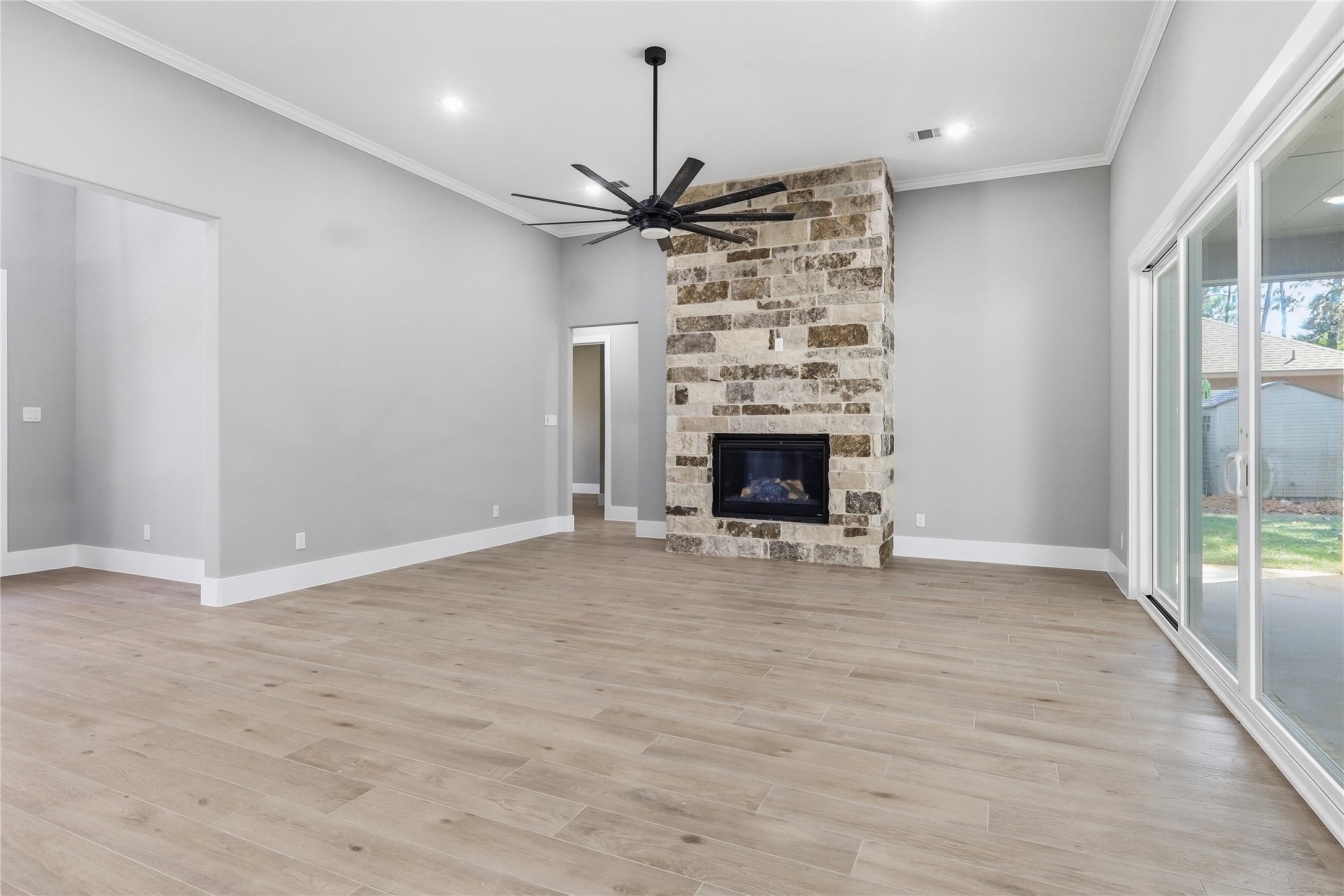 207 Creekside Property Photo 6