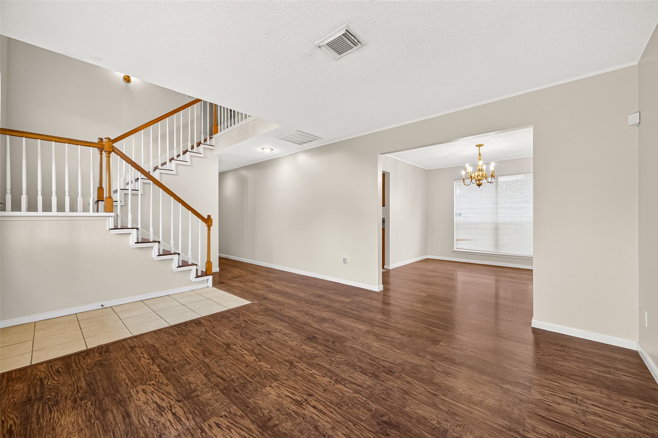 10115 Storm Meadow Drive Property Photo 3