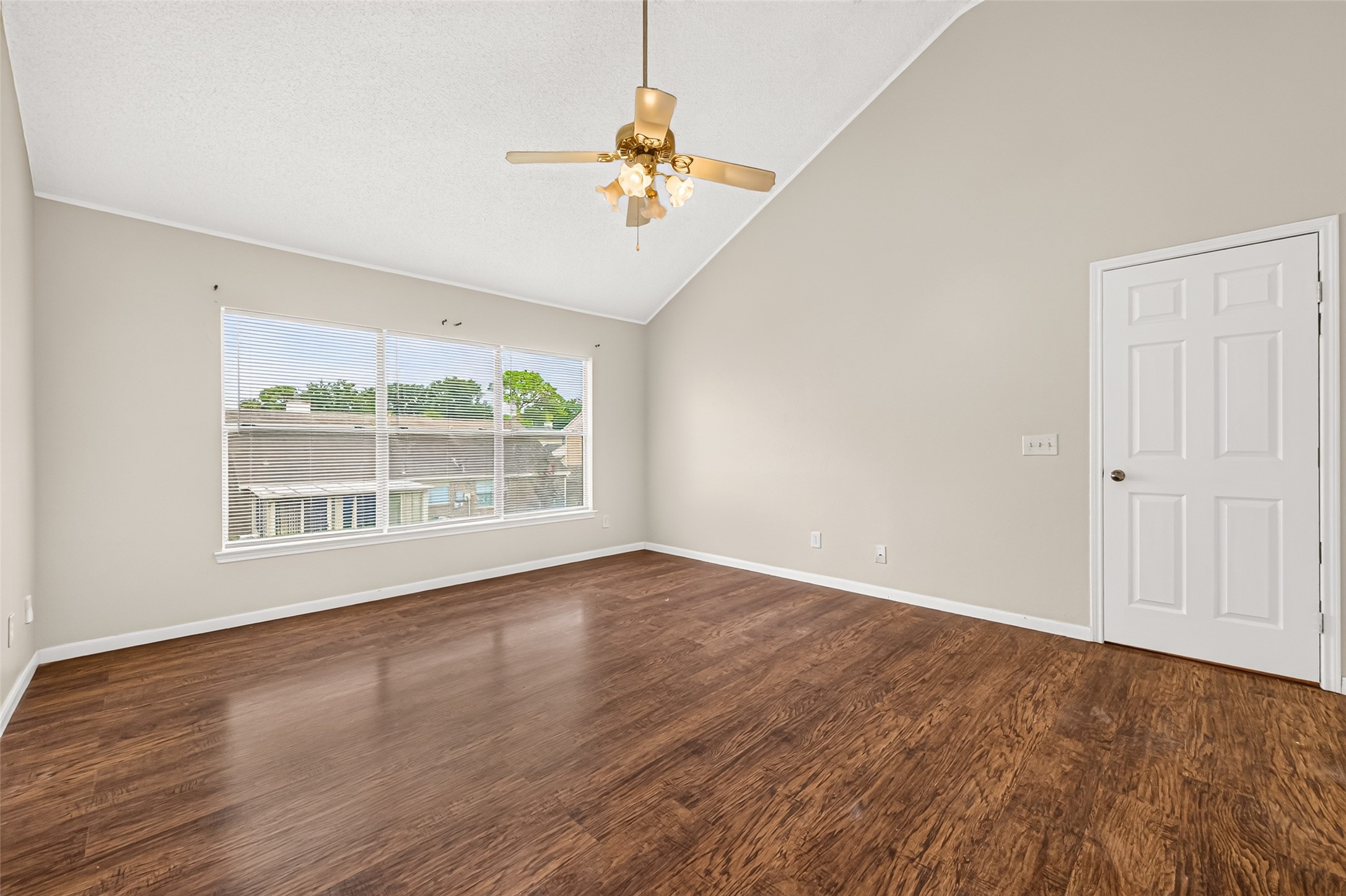 10115 Storm Meadow Drive Property Photo 16