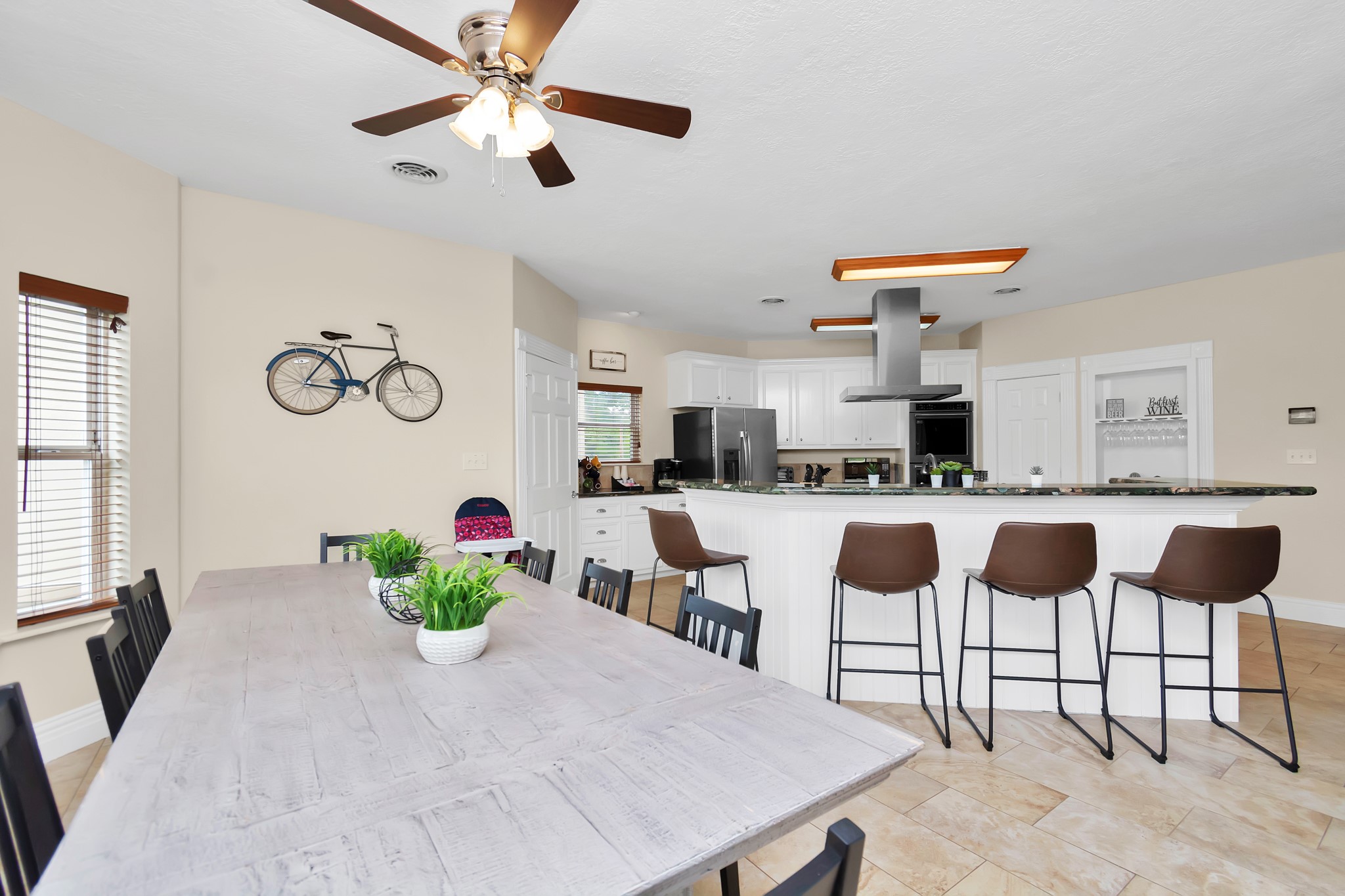 1730 Lakeshore Drive Property Photo 9