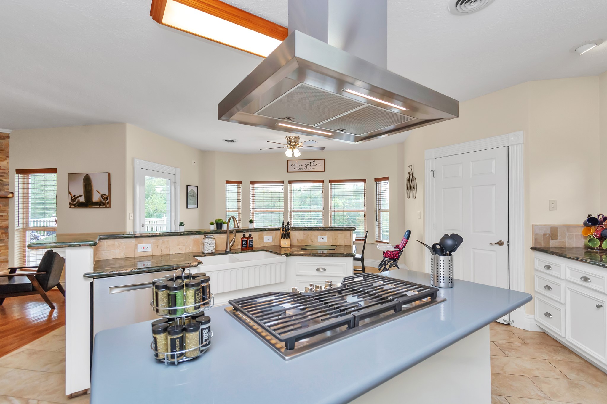 1730 Lakeshore Drive Property Photo 13