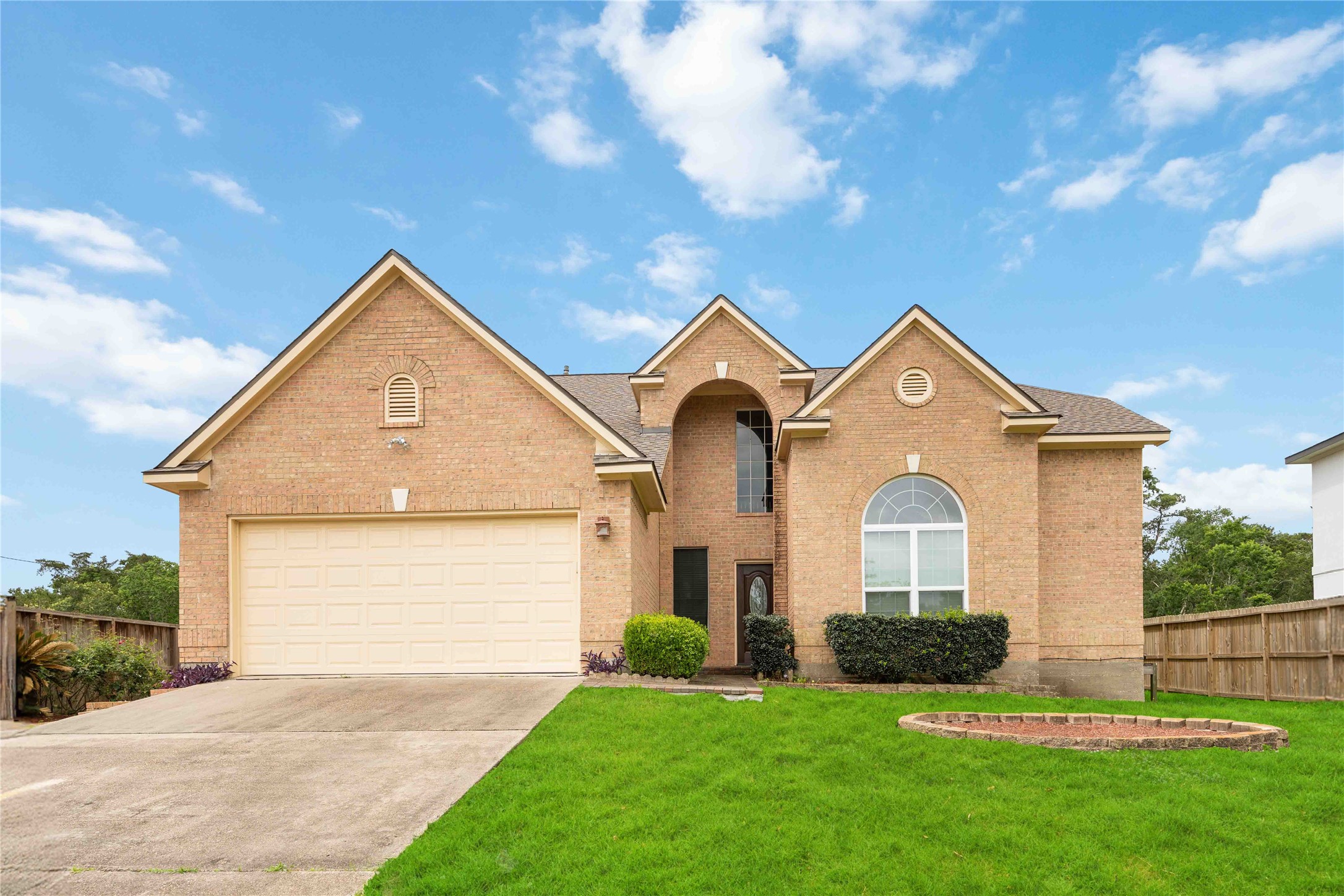 5498 Appleblossom Lane Property Photo 2