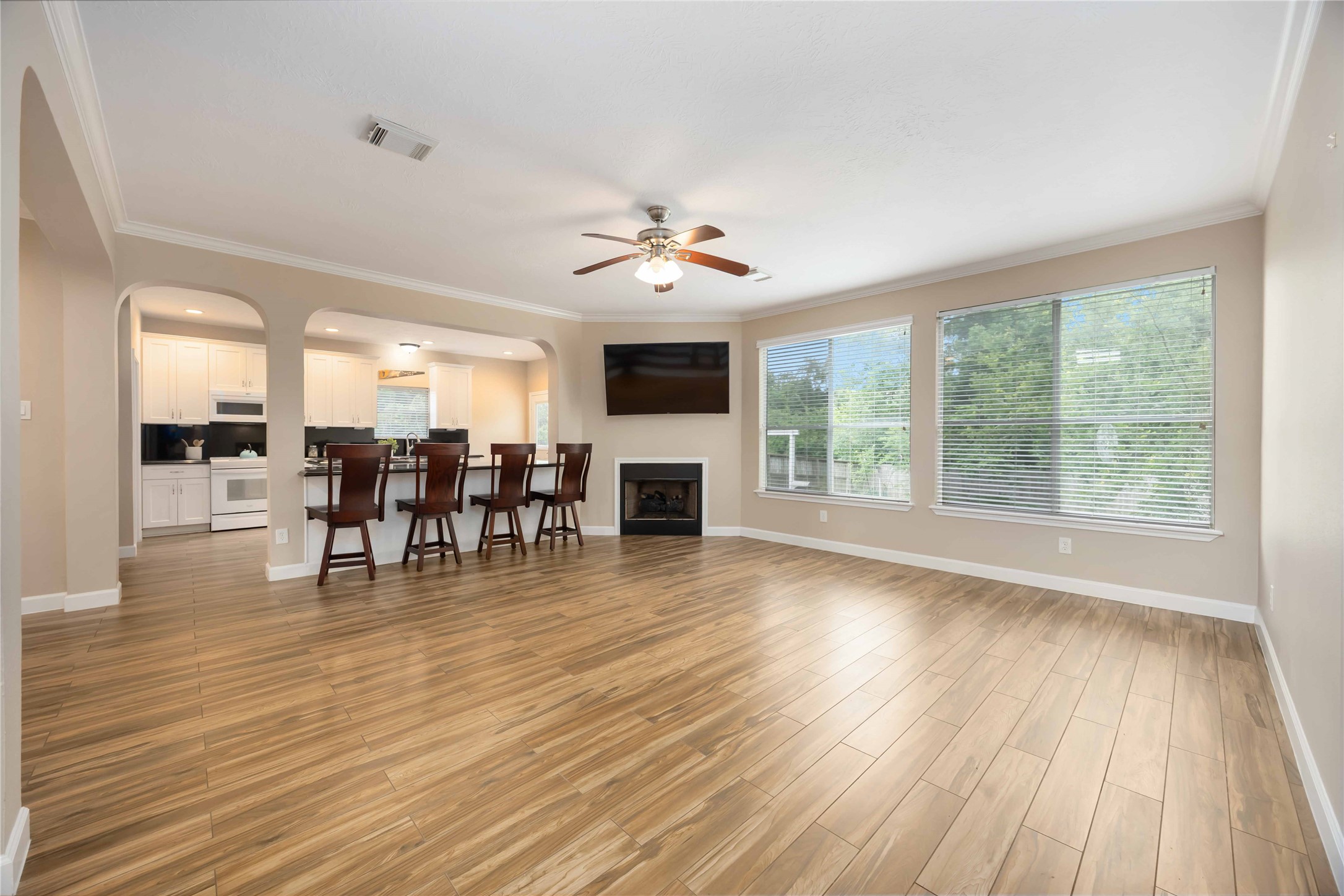 5498 Appleblossom Lane Property Photo 7