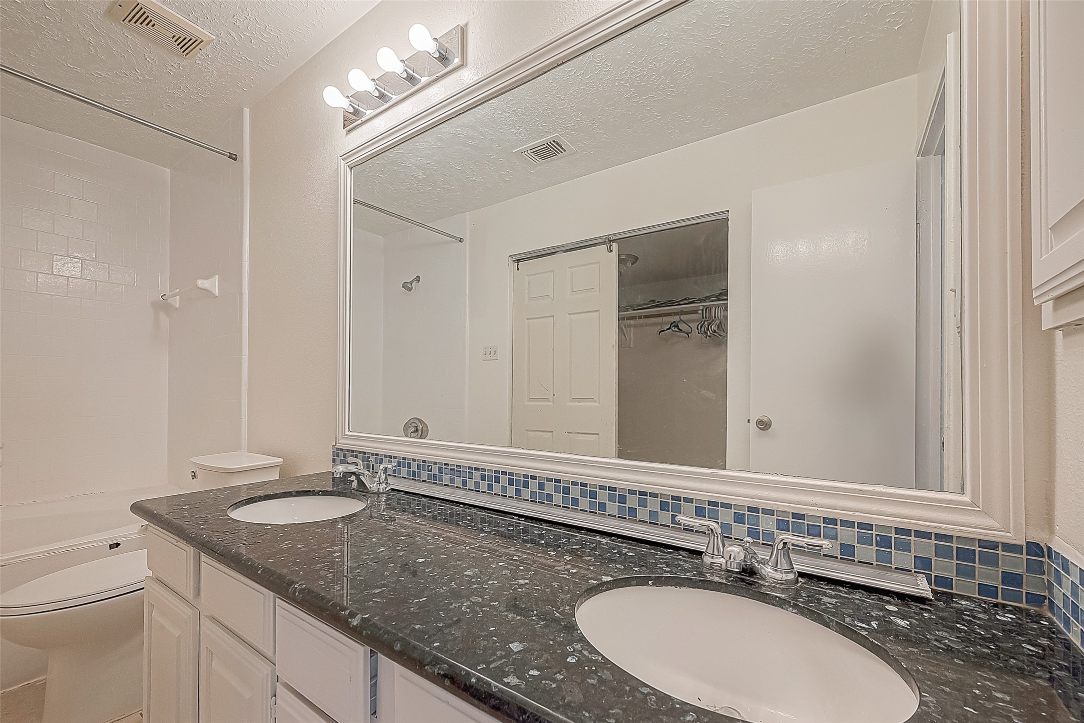 9323 Spindlewood Drive Property Photo 6
