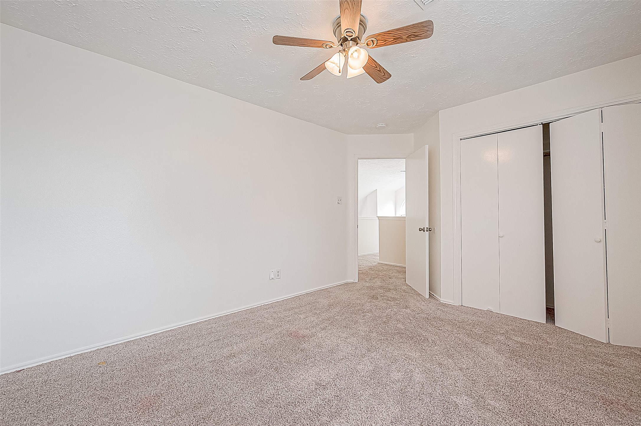 9323 Spindlewood Drive Property Photo 13