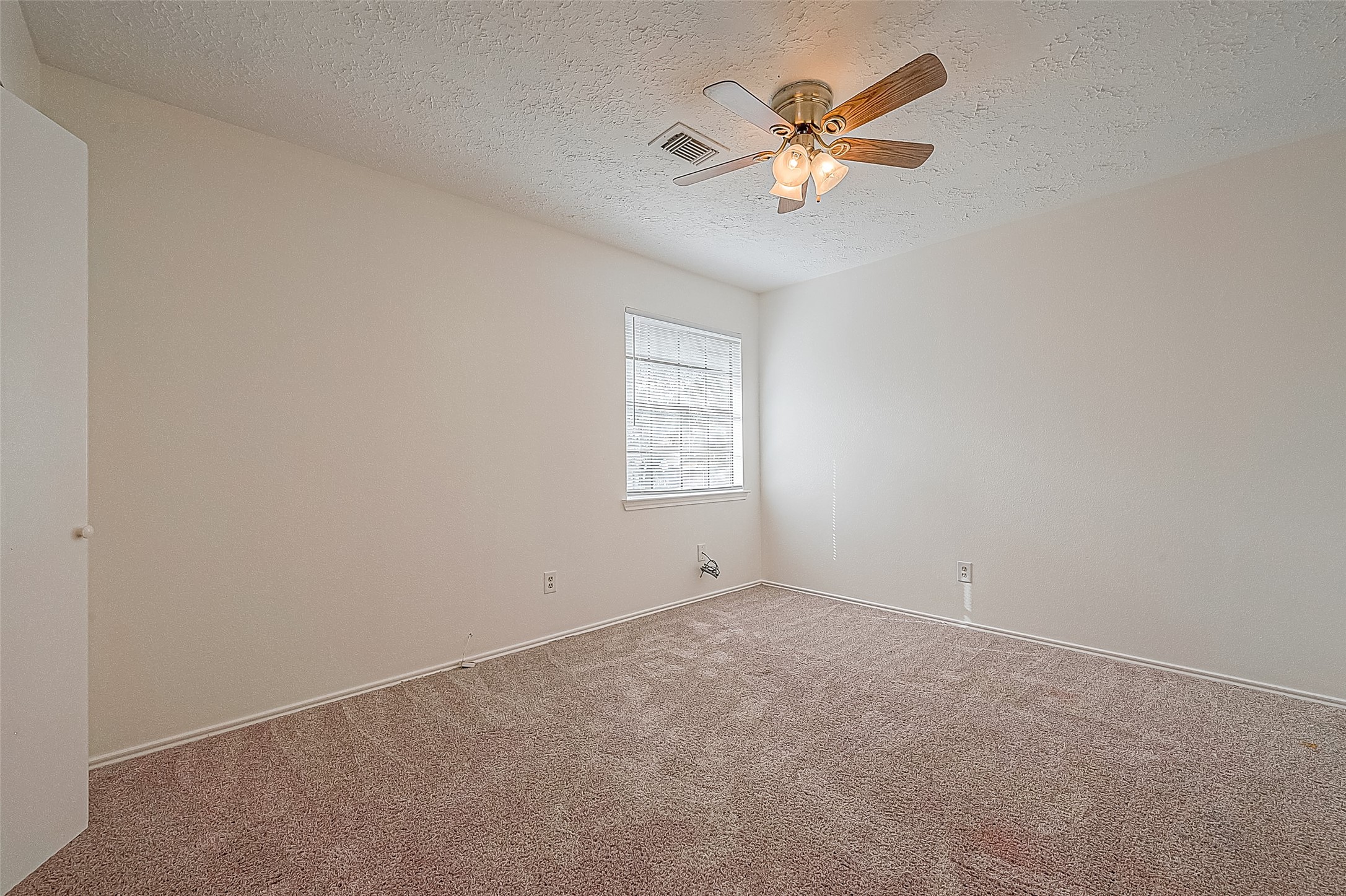 9323 Spindlewood Drive Property Photo 15
