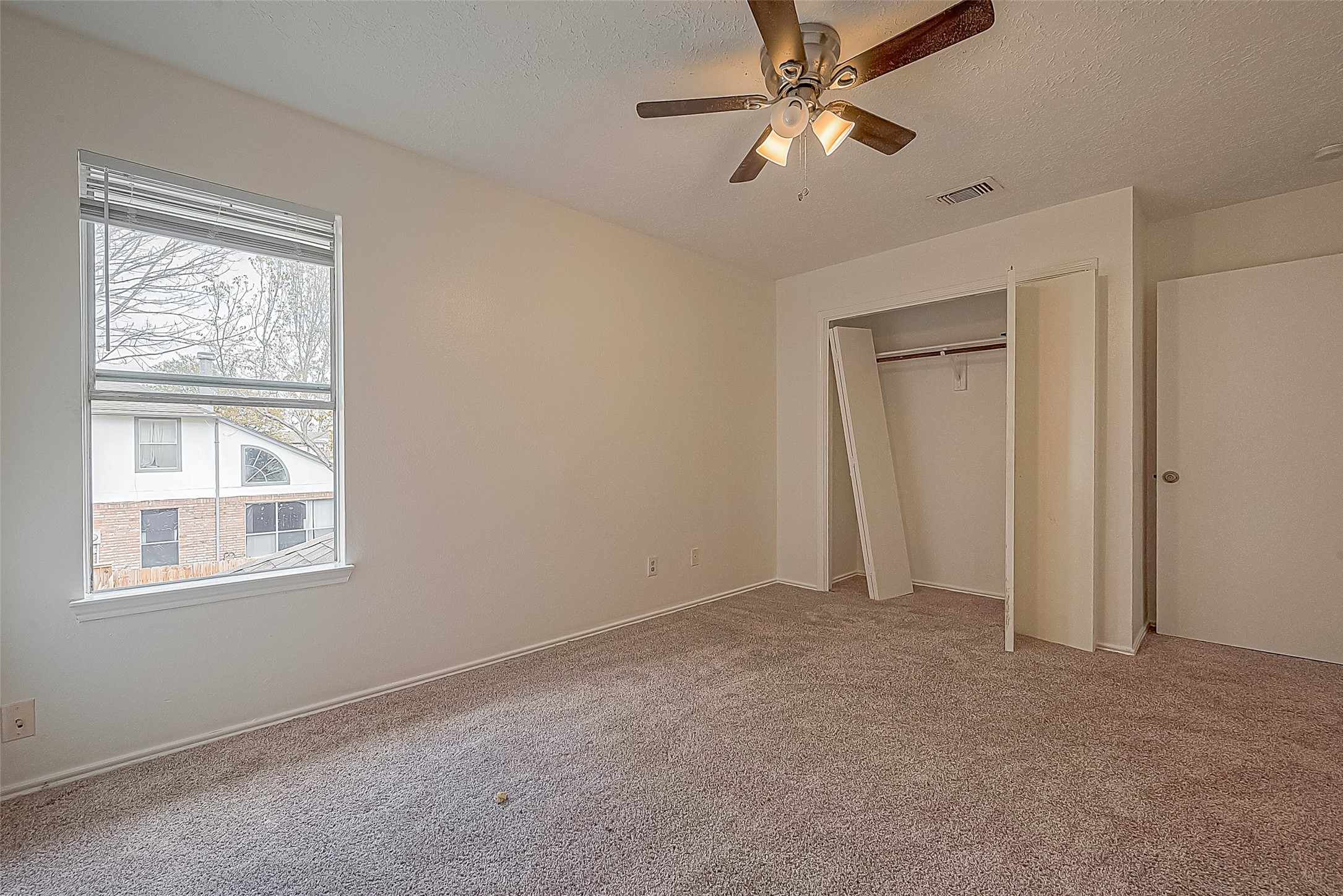 9323 Spindlewood Drive Property Photo 16