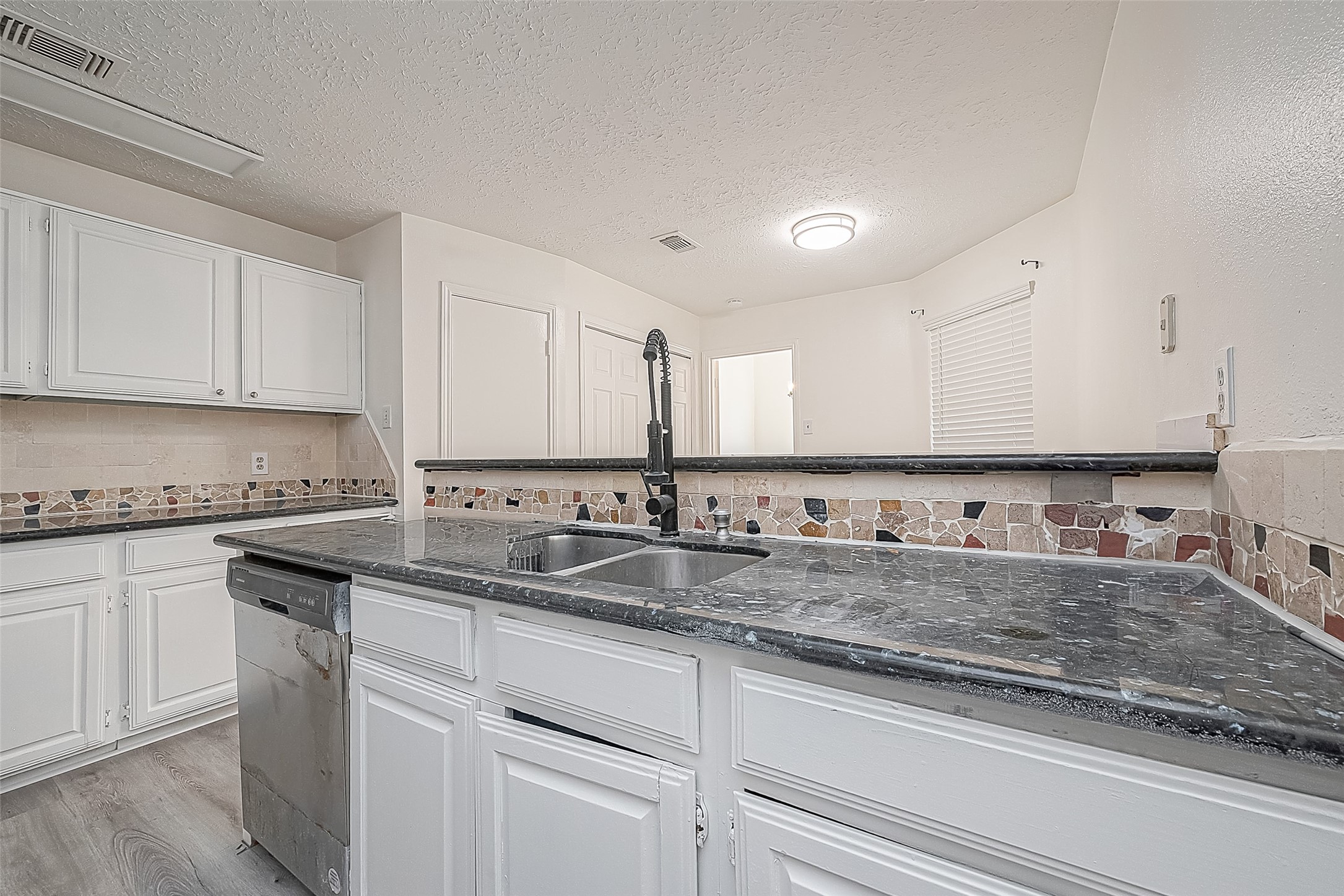 9323 Spindlewood Drive Property Photo 24