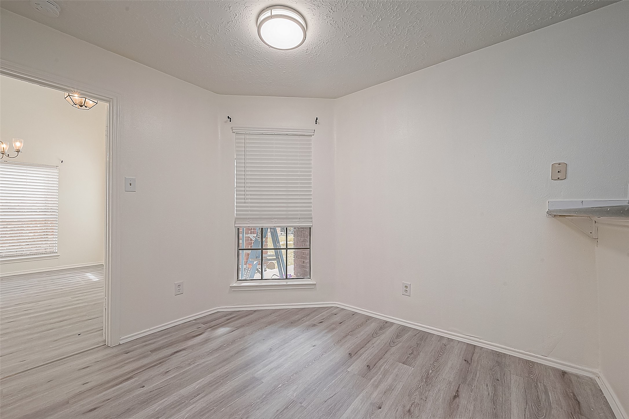 9323 Spindlewood Drive Property Photo 30