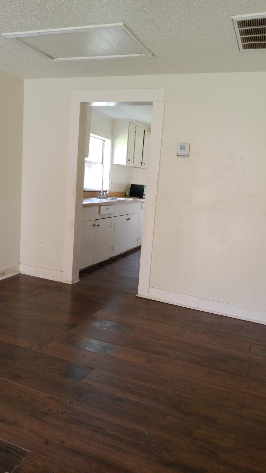 416 N Erskine Street Property Photo 3