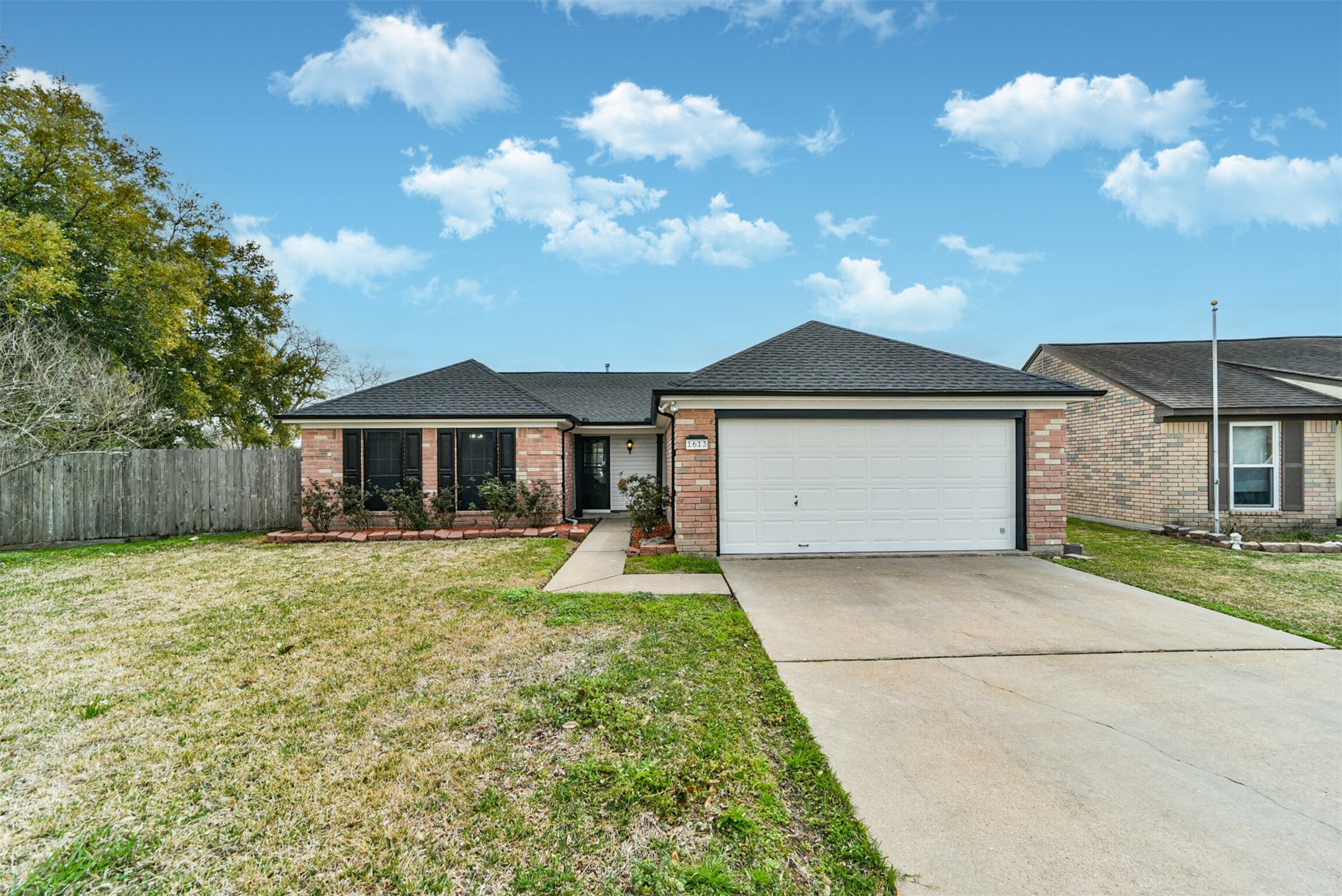 1613 Brook Meadow Drive Property Photo 1