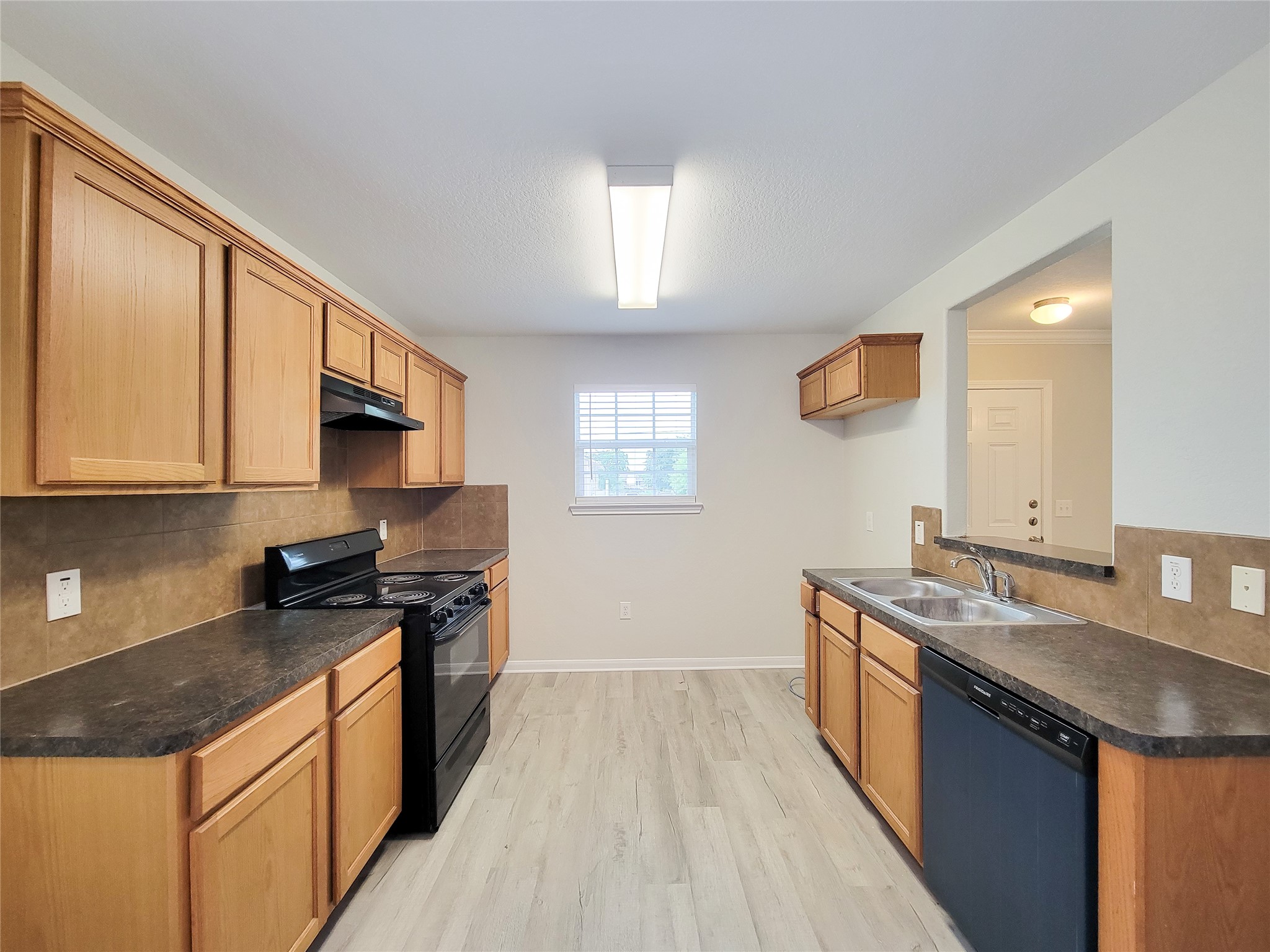 315 20th Property Photo 9