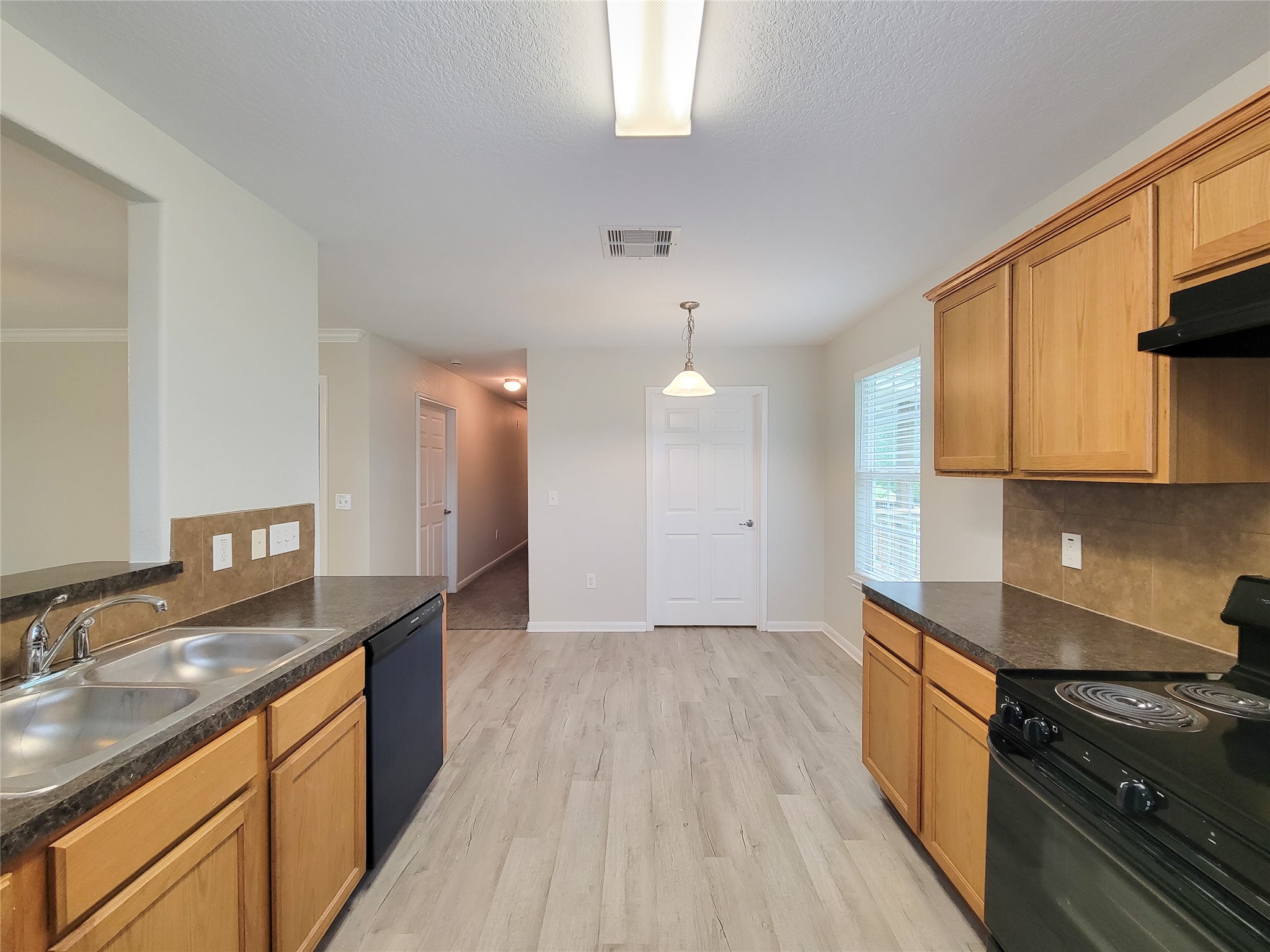 315 20th Property Photo 12