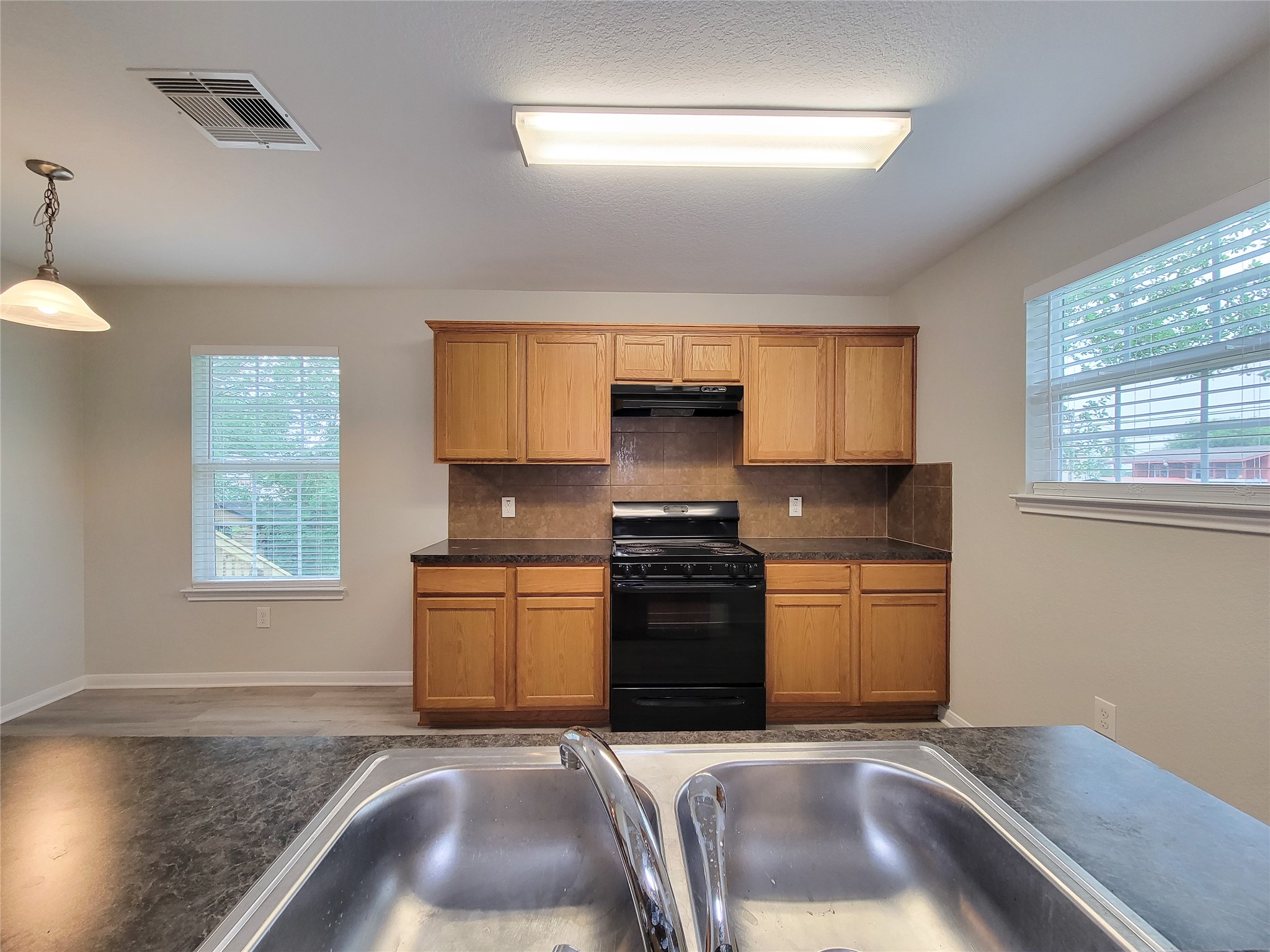 315 20th Property Photo 13