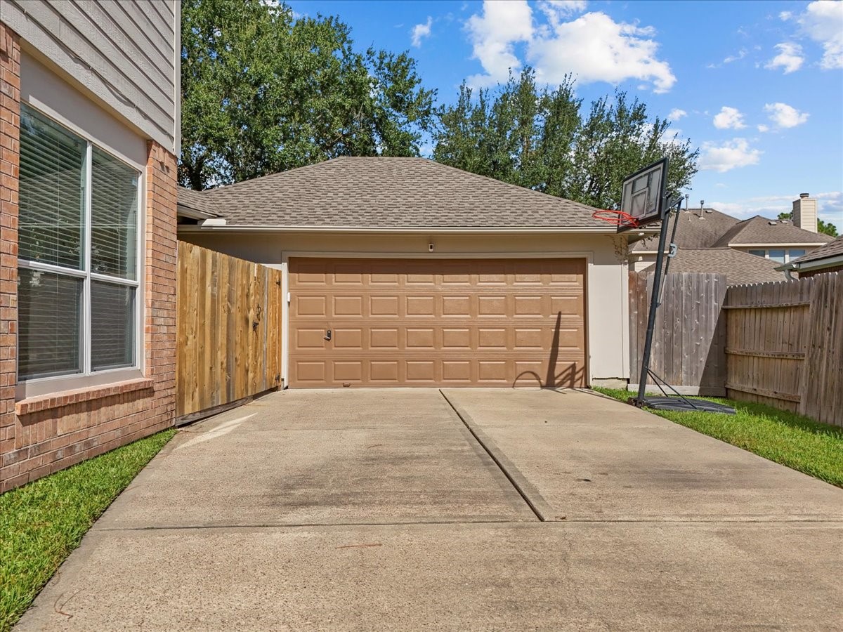 2376 Autumn Mist Lane Property Photo 39