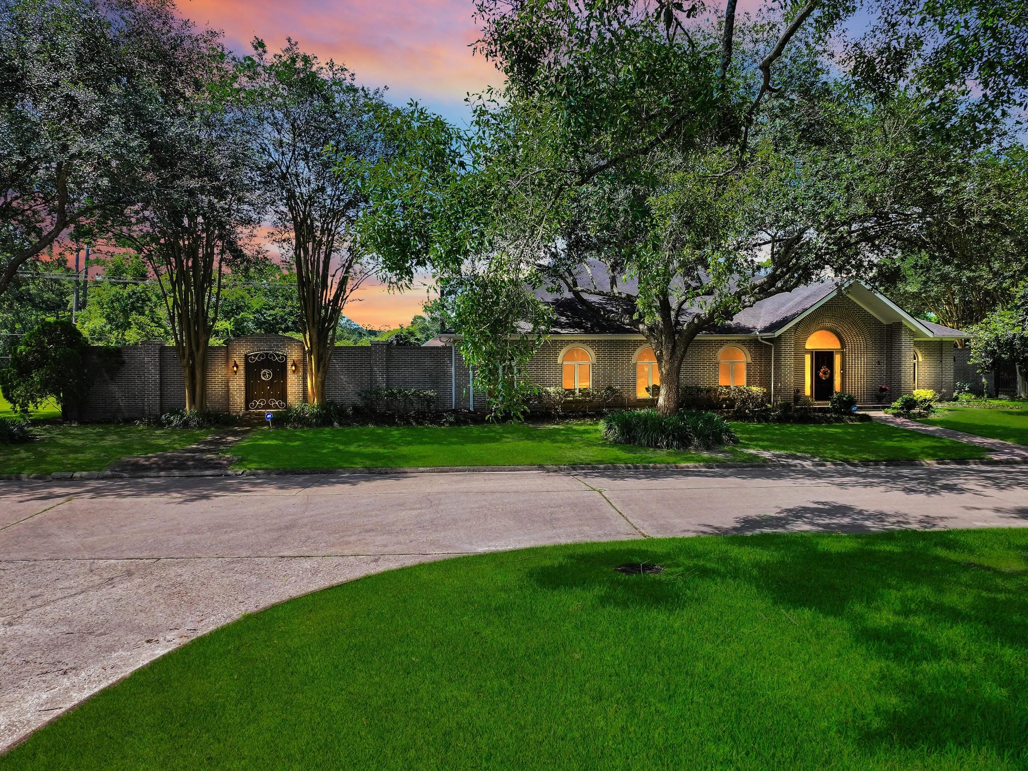 3 Bayou Bend Property Photo 2