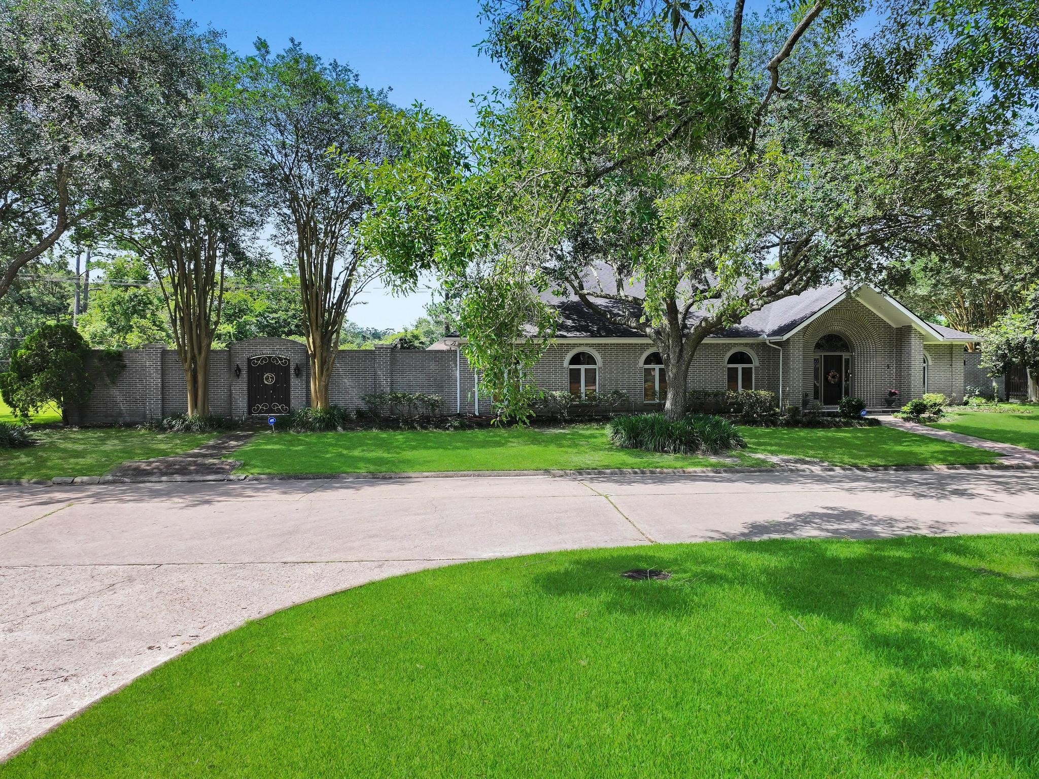 3 Bayou Bend Property Photo 4
