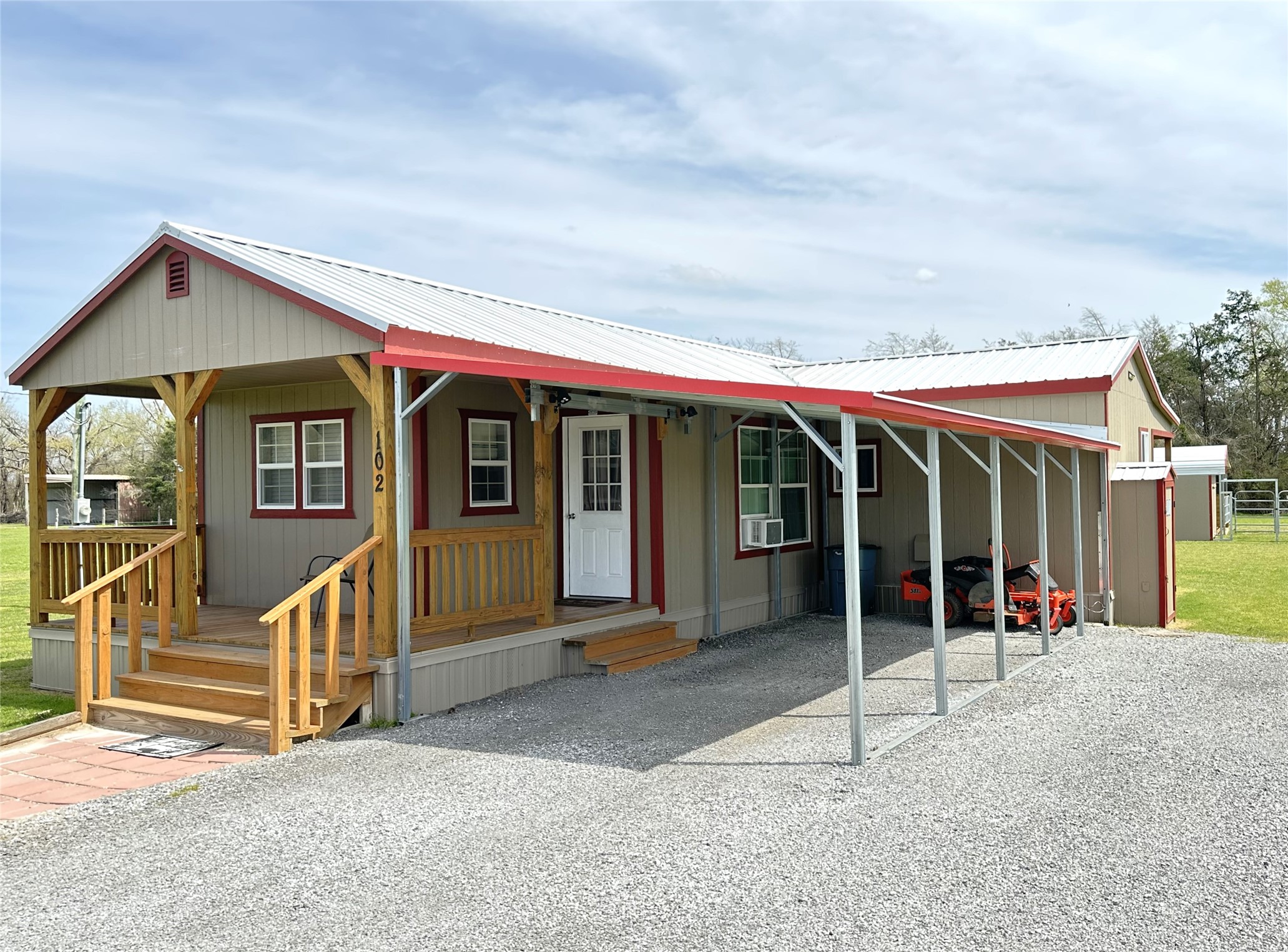 102 Worthy Street Property Photo