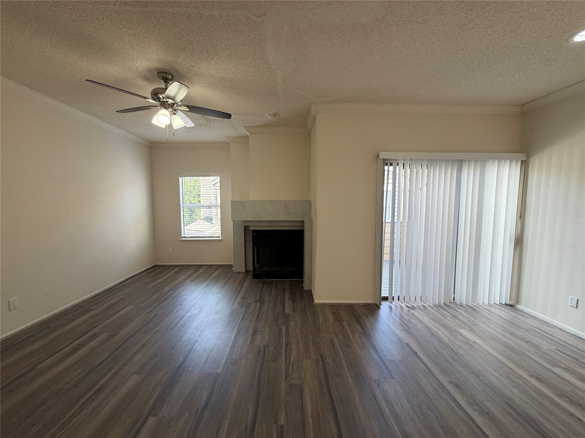 2710 Grants Lake Boulevard B4 Property Photo 2