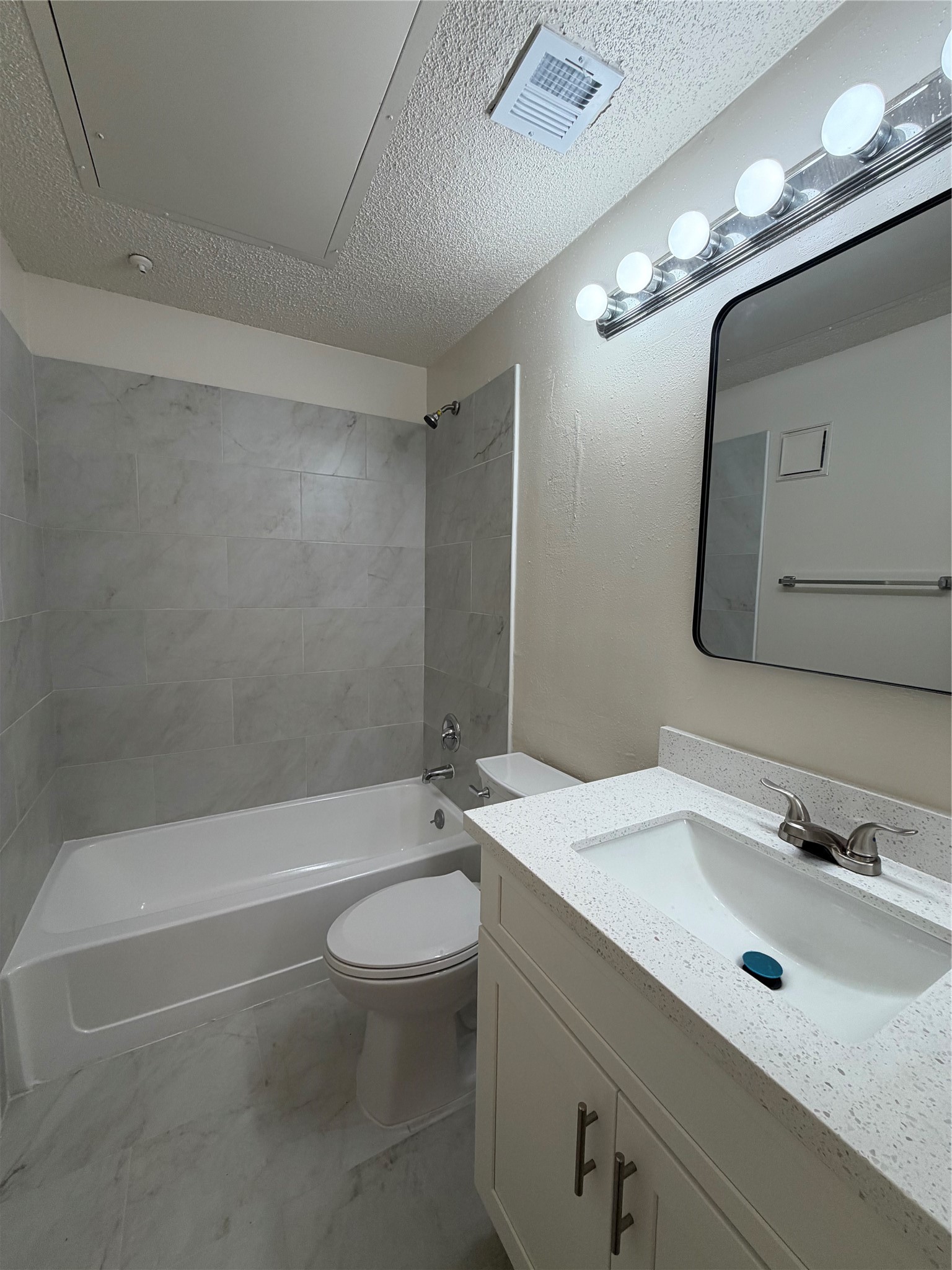 2710 Grants Lake Boulevard B4 Property Photo 10