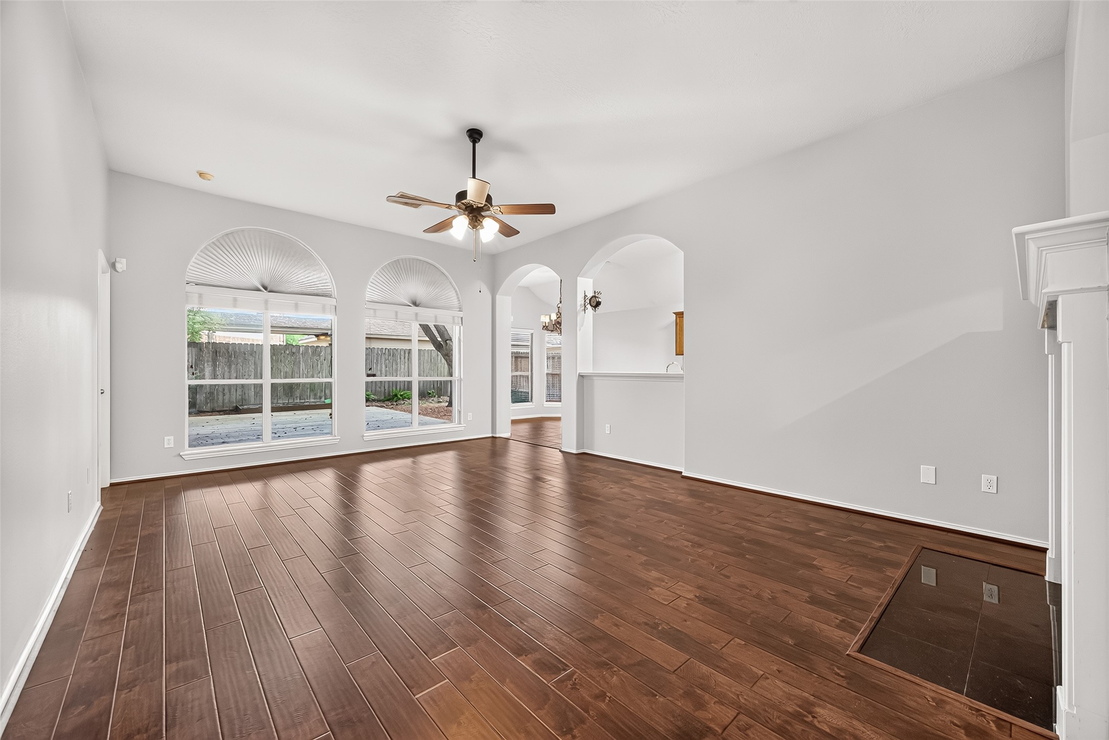 11915 Lois Lane Property Photo 9