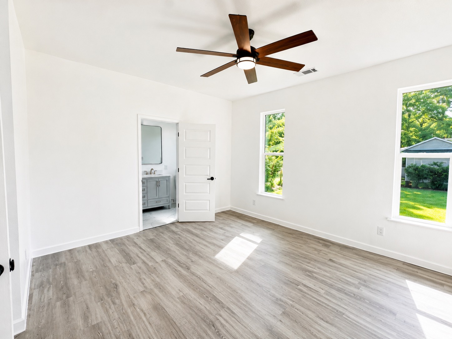 1010 Linden Street Property Photo 7