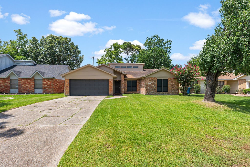 14910 Grassington Drive Property Photo 1