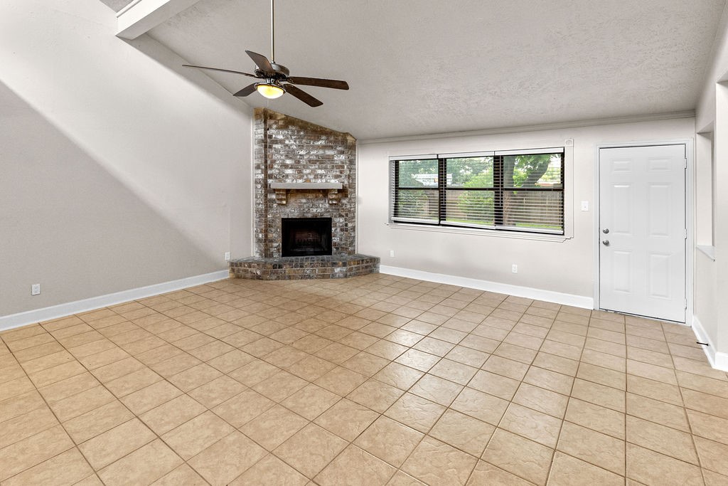 14910 Grassington Drive Property Photo 3