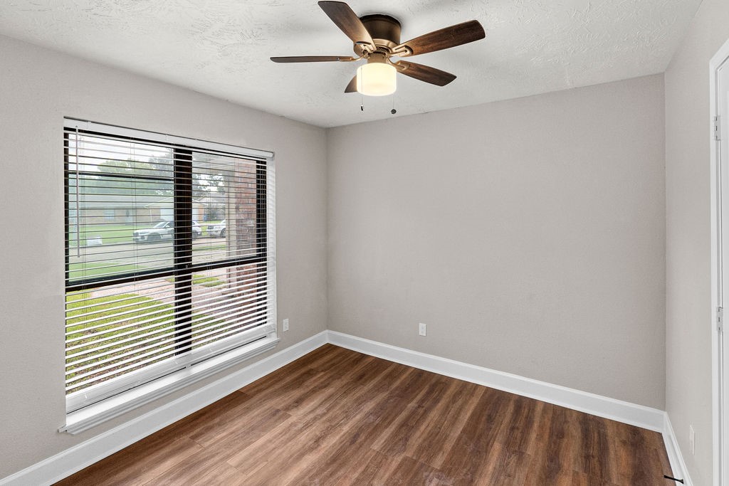 14910 Grassington Drive Property Photo 7