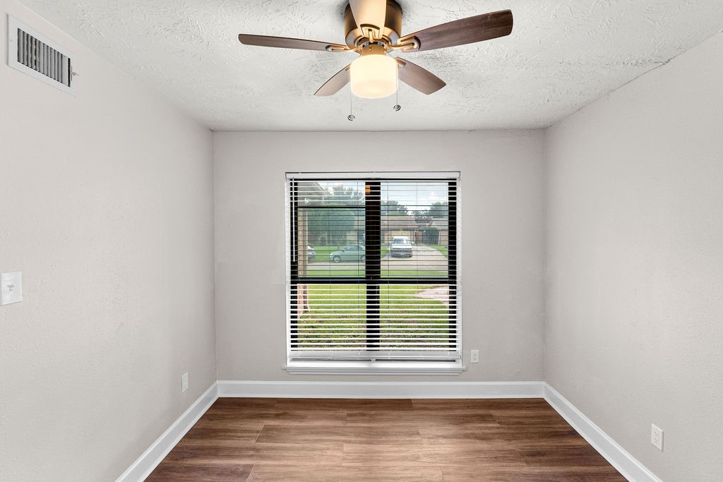 14910 Grassington Drive Property Photo 8