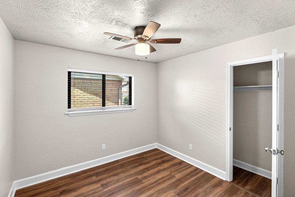 14910 Grassington Drive Property Photo 9