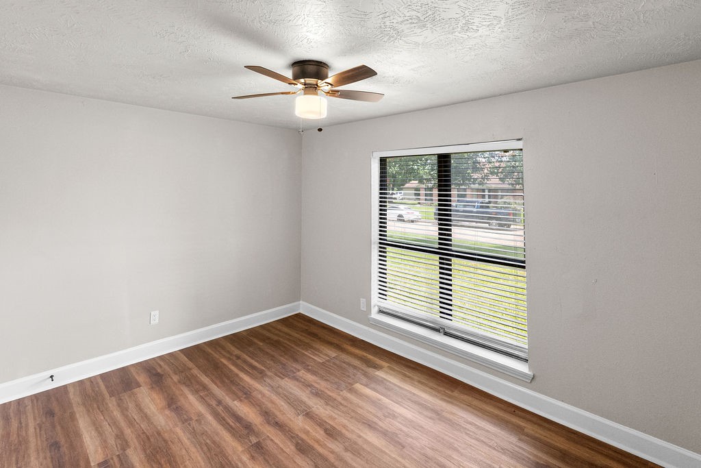 14910 Grassington Drive Property Photo 10