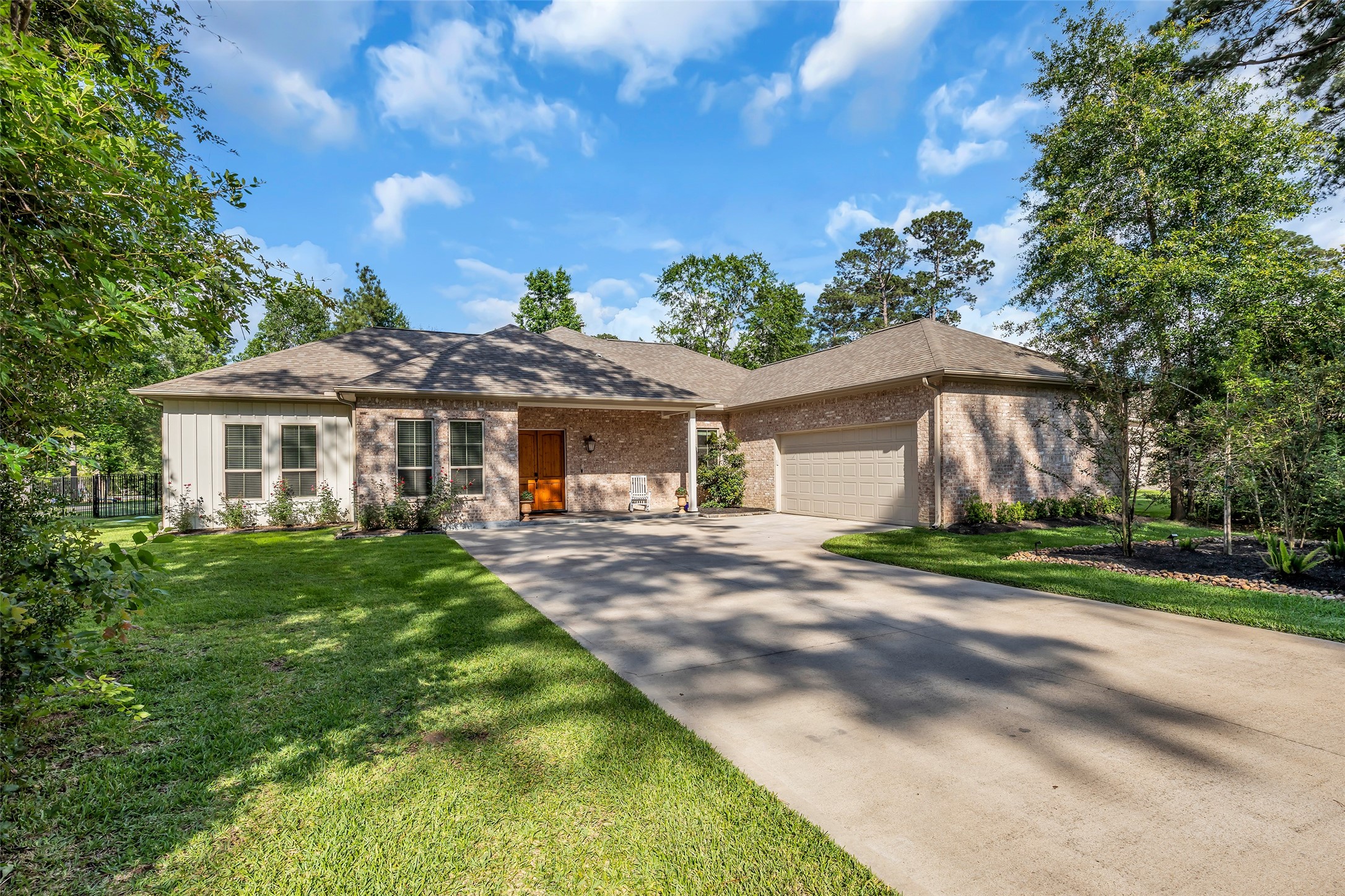 12134 S Tara Plantation Drive Property Photo 2
