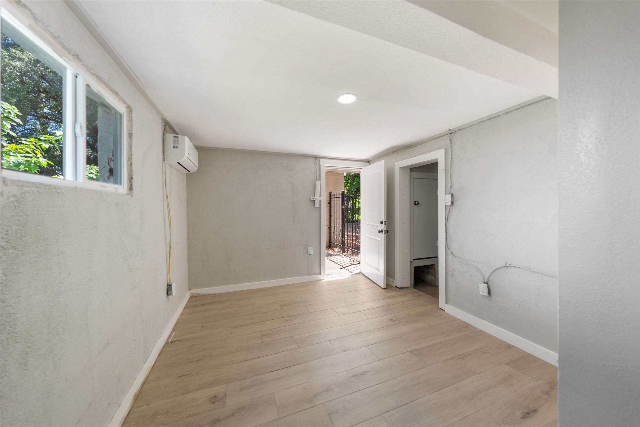 213 Caplin Street Property Photo 5