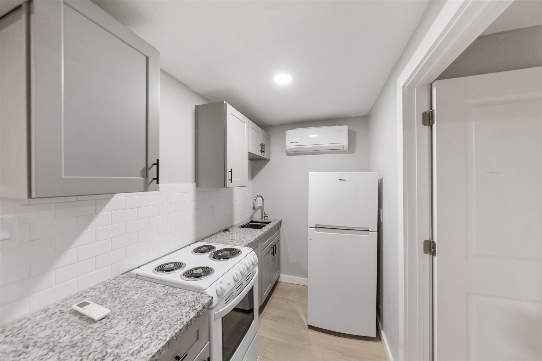 213 Caplin Street Property Photo 13
