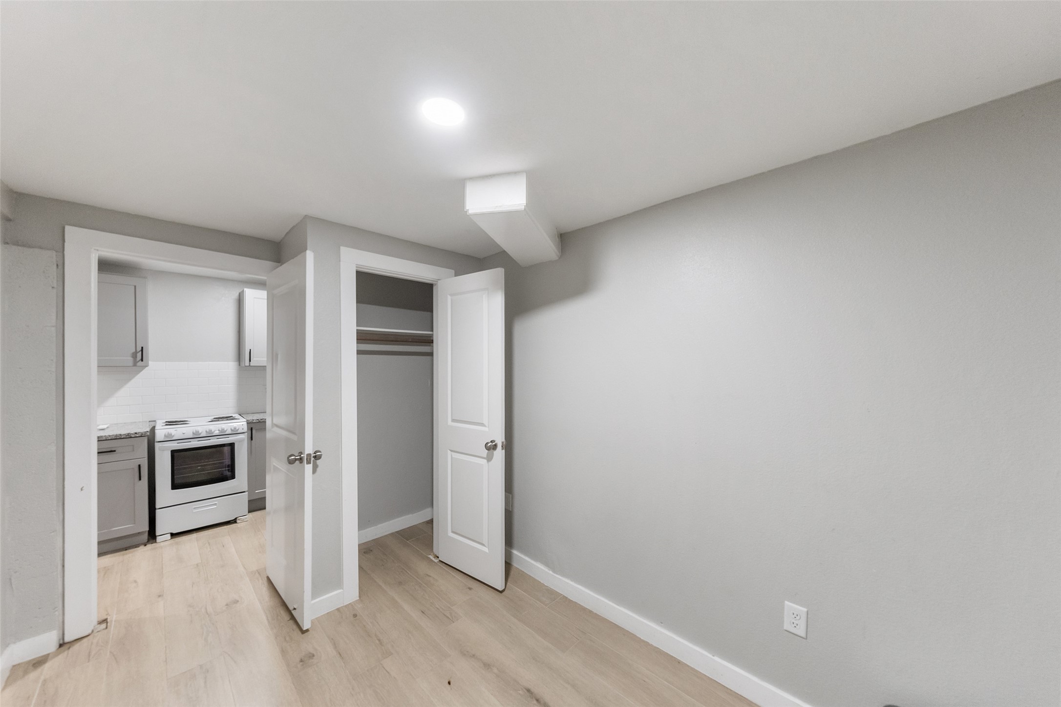213 Caplin Street Property Photo 15