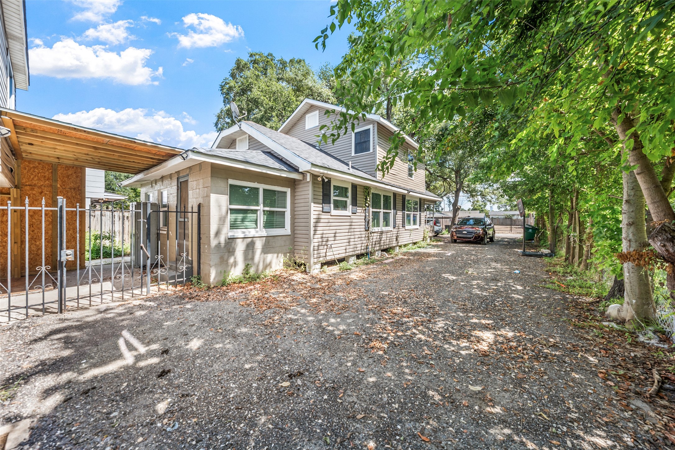 213 Caplin Street Property Photo 19