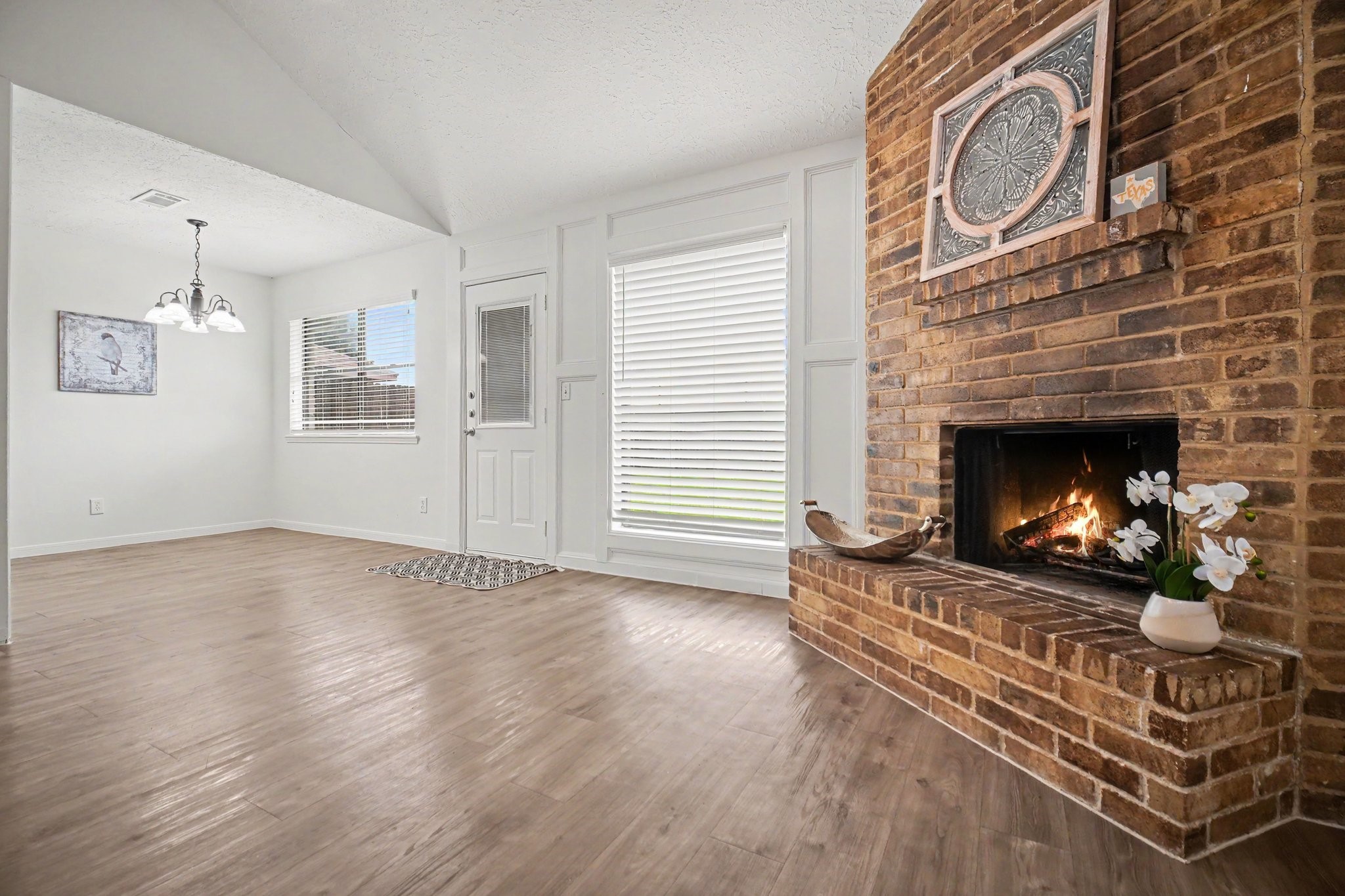 1227 Mission Drive Property Photo 4