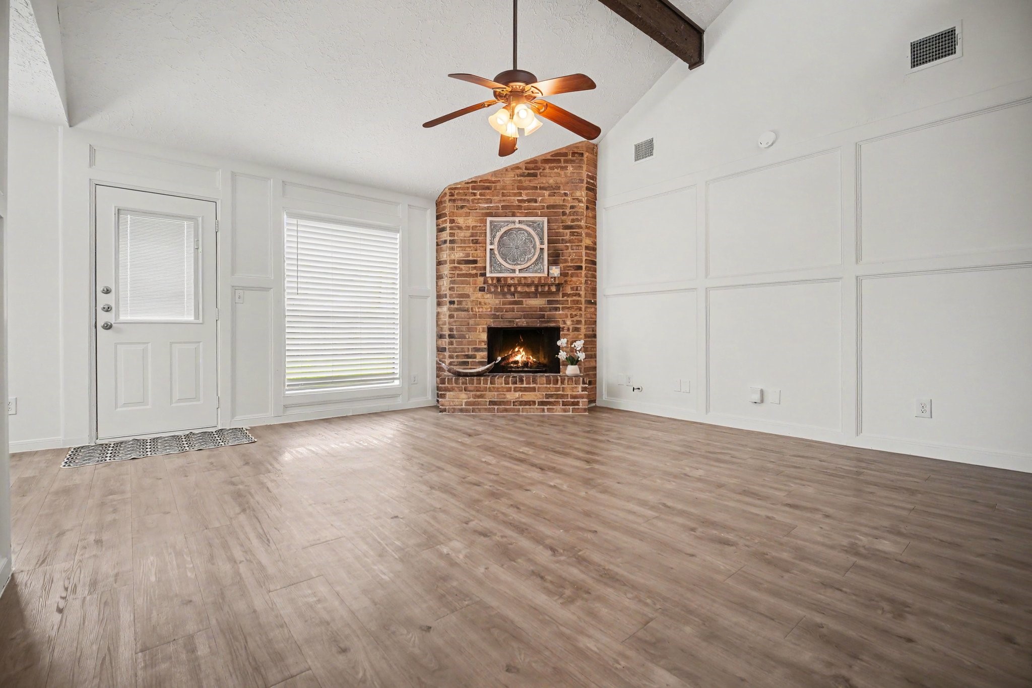 1227 Mission Drive Property Photo 5