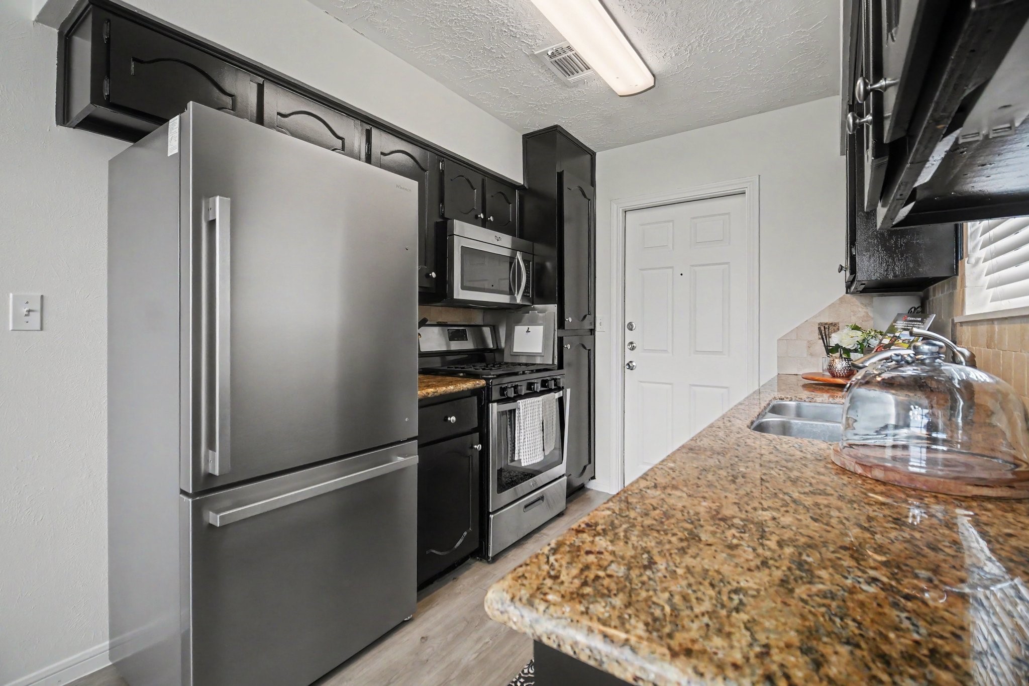 1227 Mission Drive Property Photo 7
