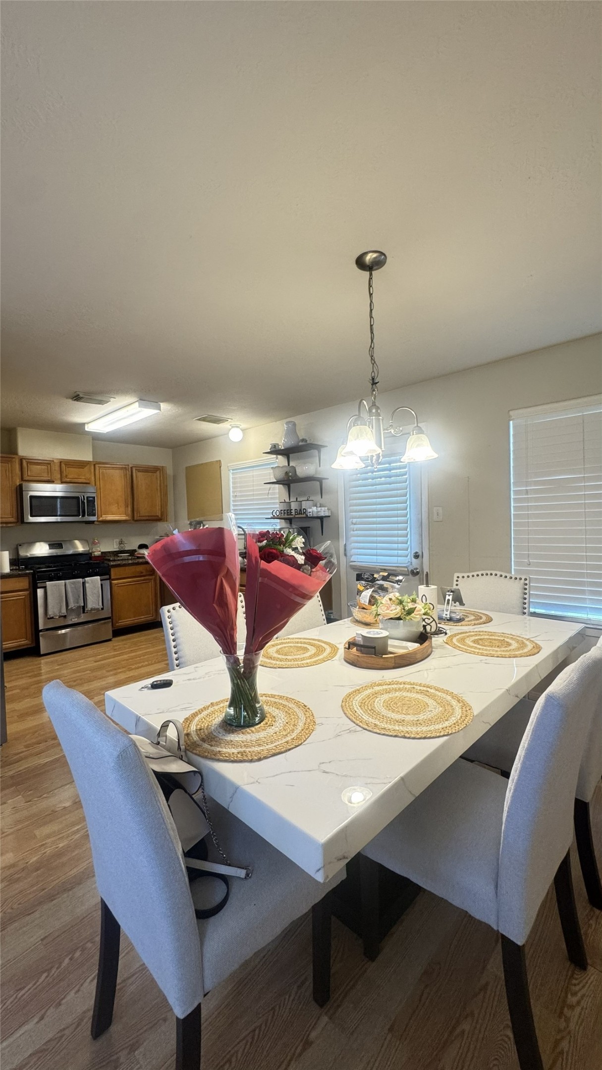 19127 Lakota Drive Property Photo 3