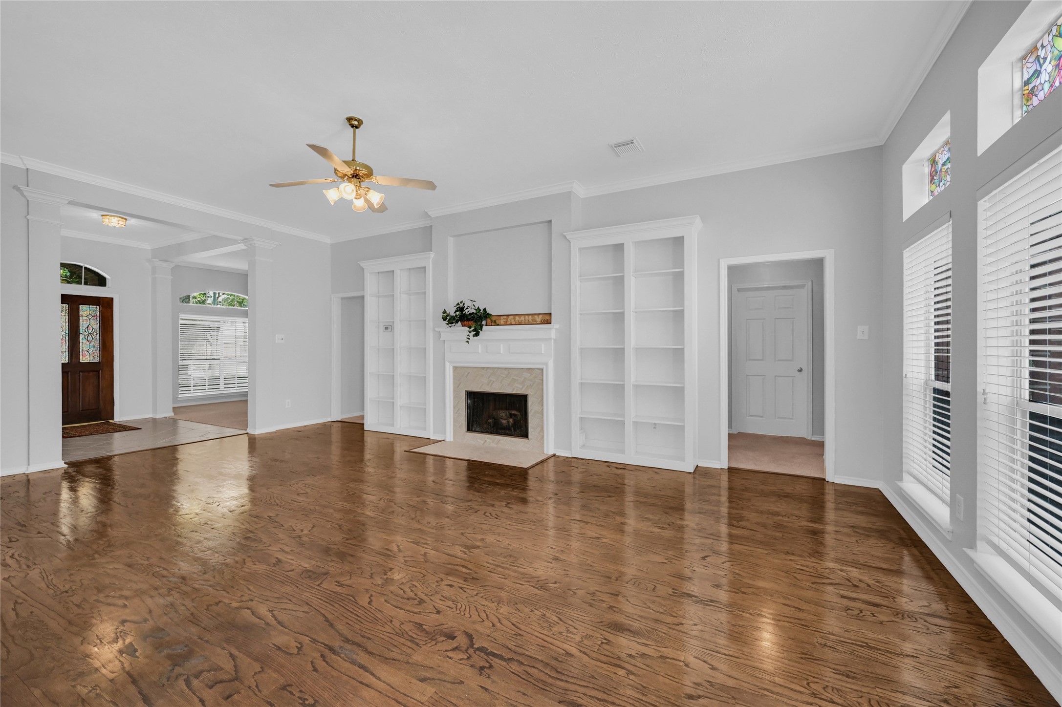 1919 Canyon Crest Drive Property Photo 7