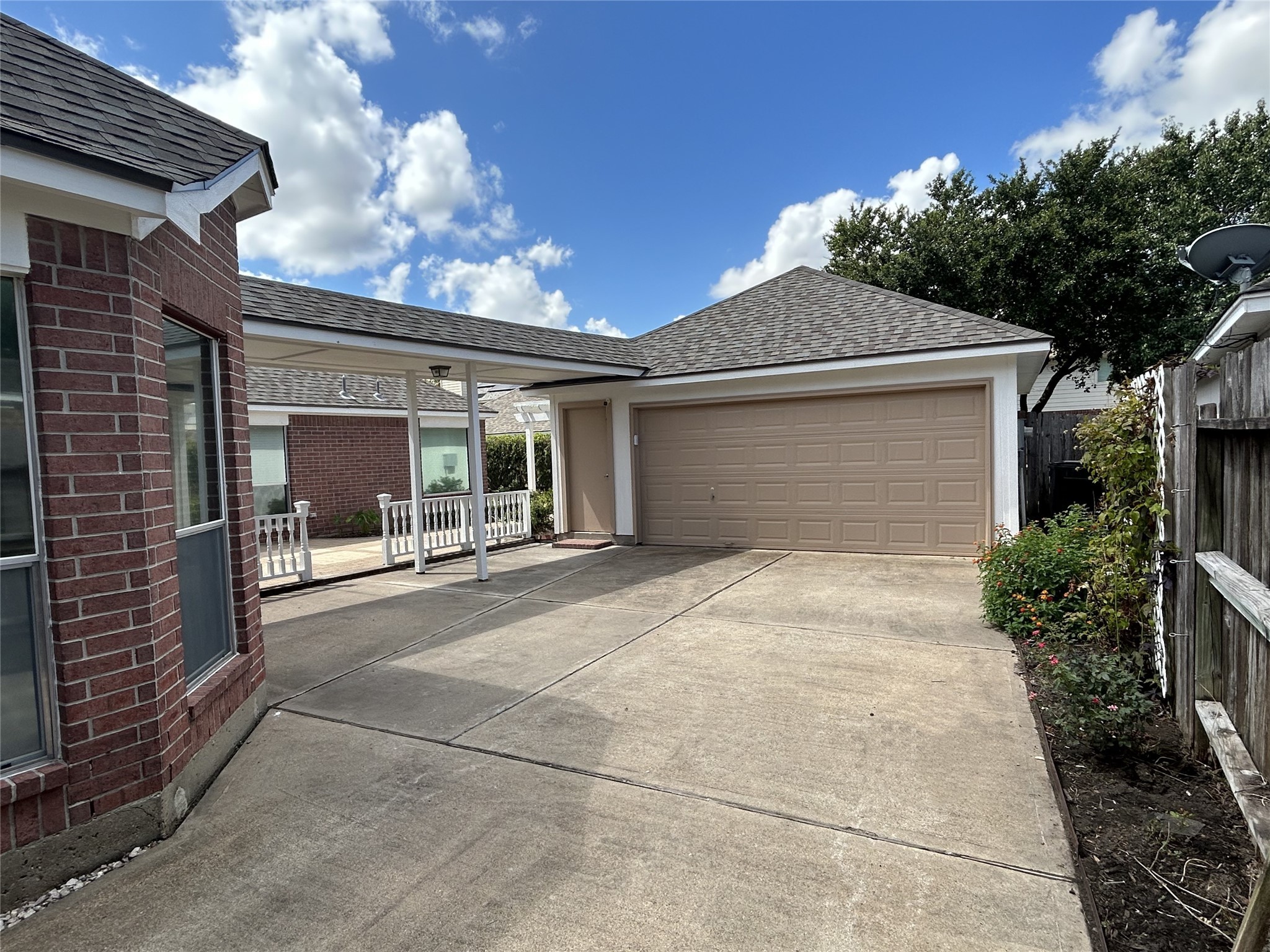 1919 Canyon Crest Drive Property Photo 26
