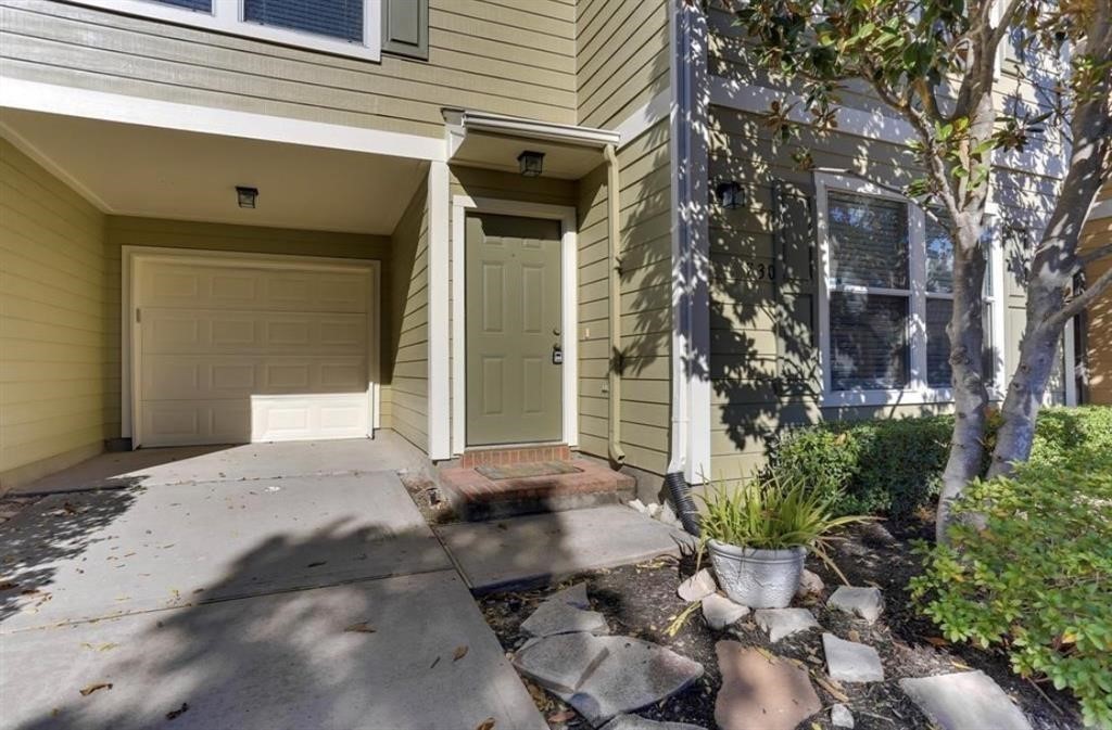 730 Redwing Place Drive Property Photo 3