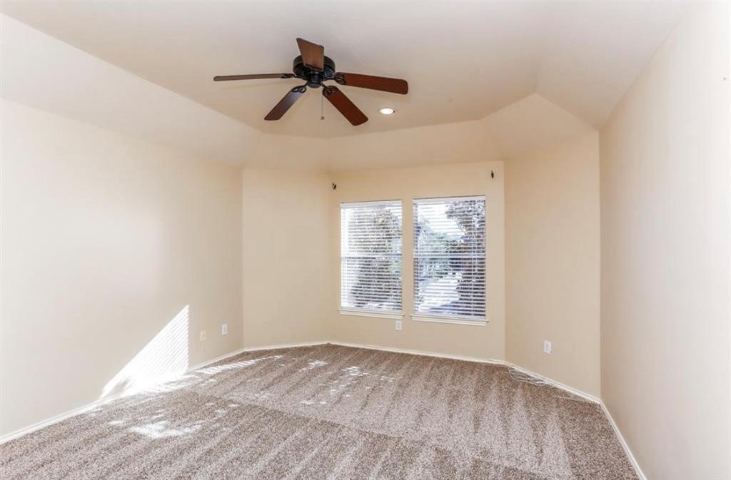 730 Redwing Place Drive Property Photo 8
