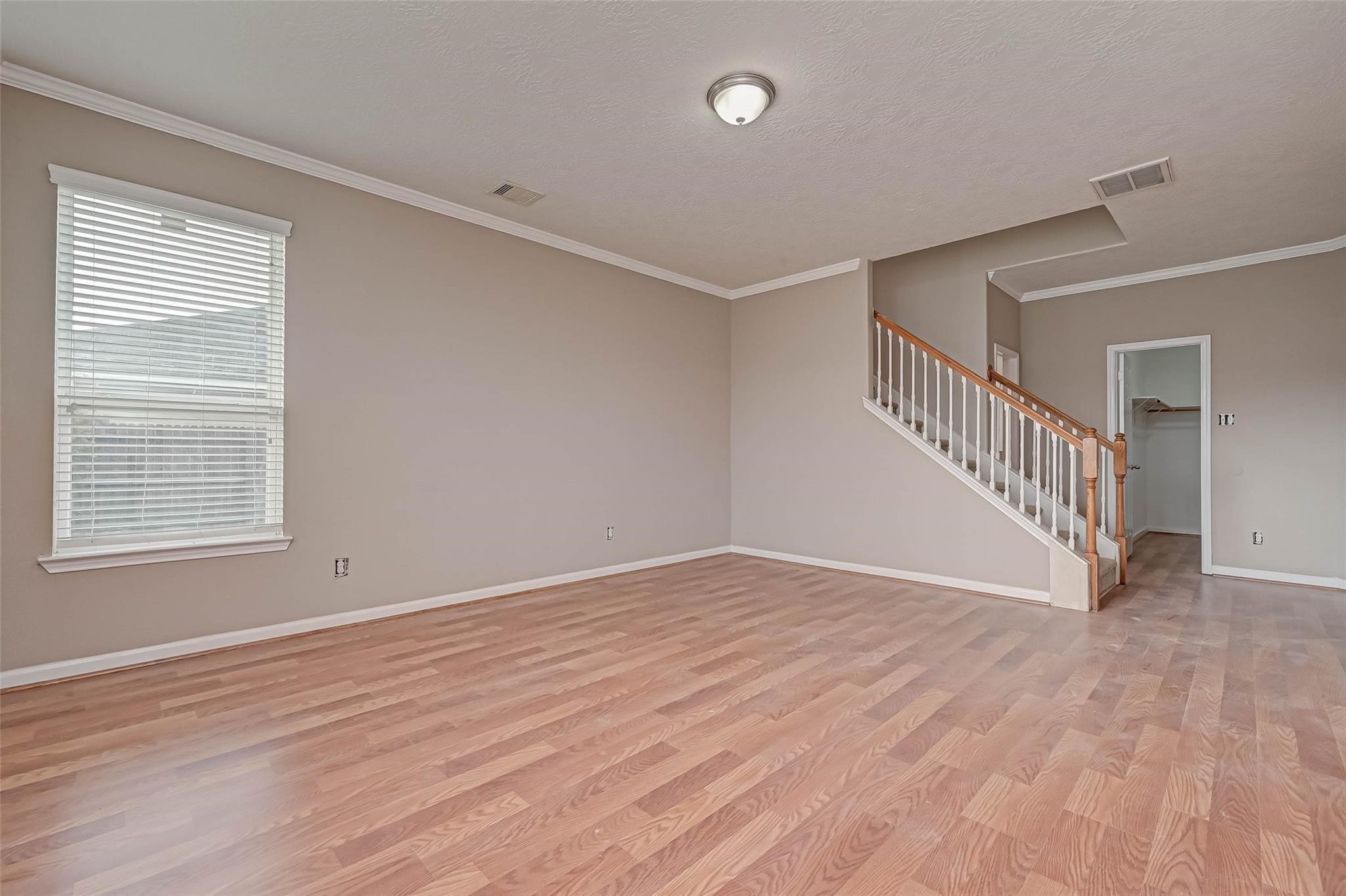 2914 Legends Knoll Drive Property Photo 6