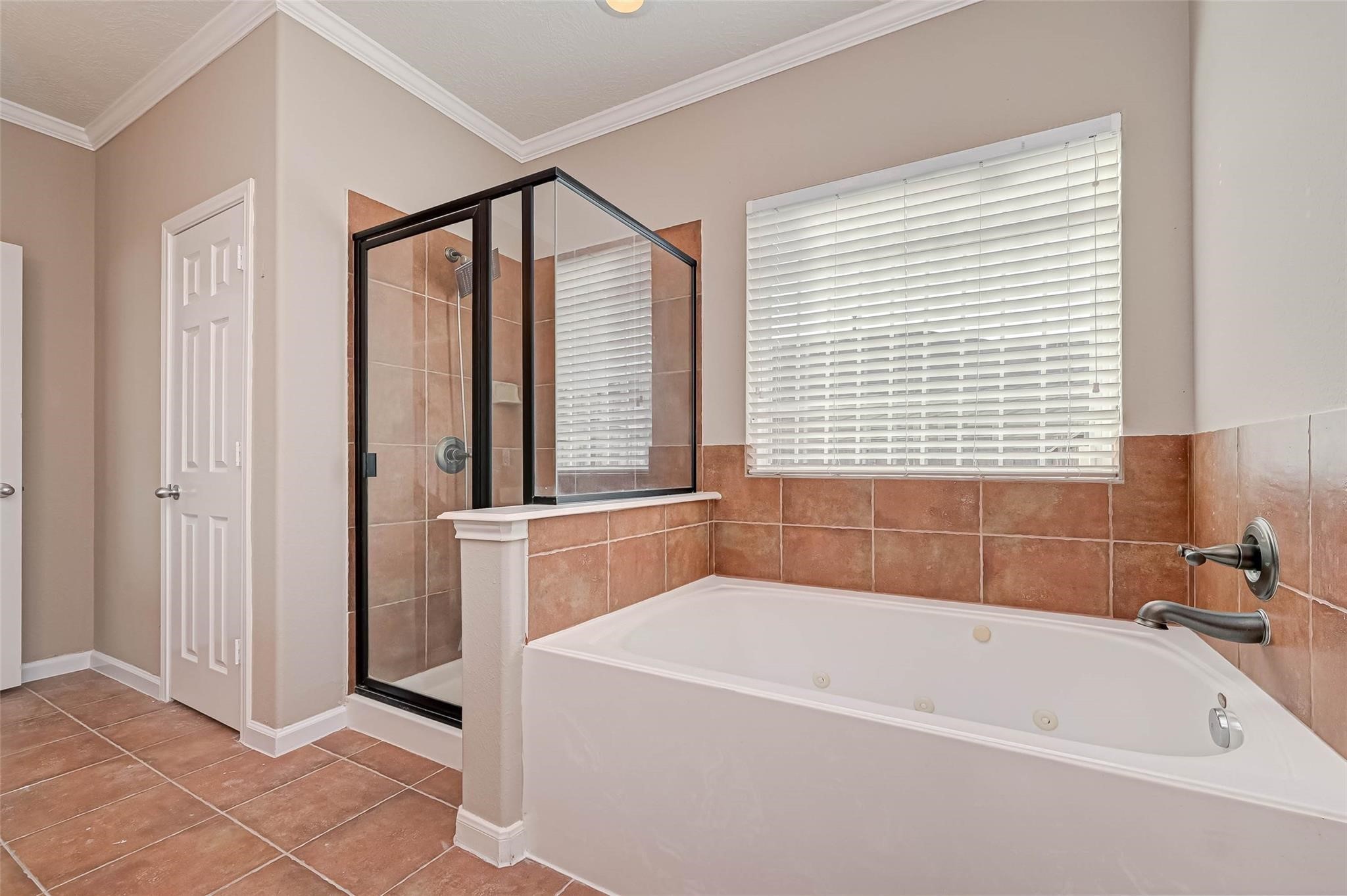 2914 Legends Knoll Drive Property Photo 13
